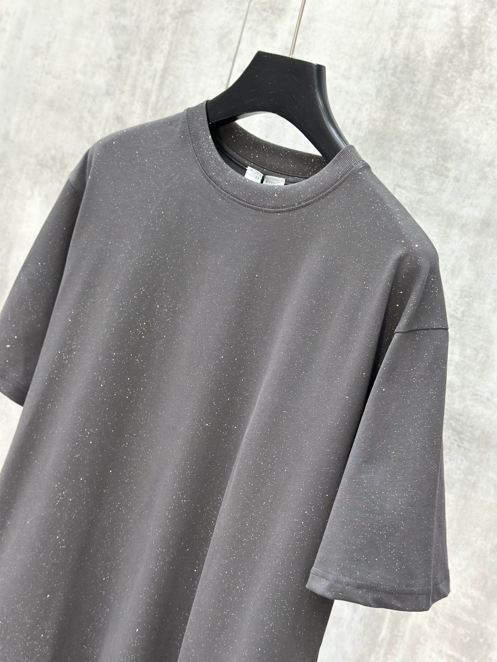 Áo phông T shirt Caras Xám bụi sơn new 2026 Like Auth S-XL VTN