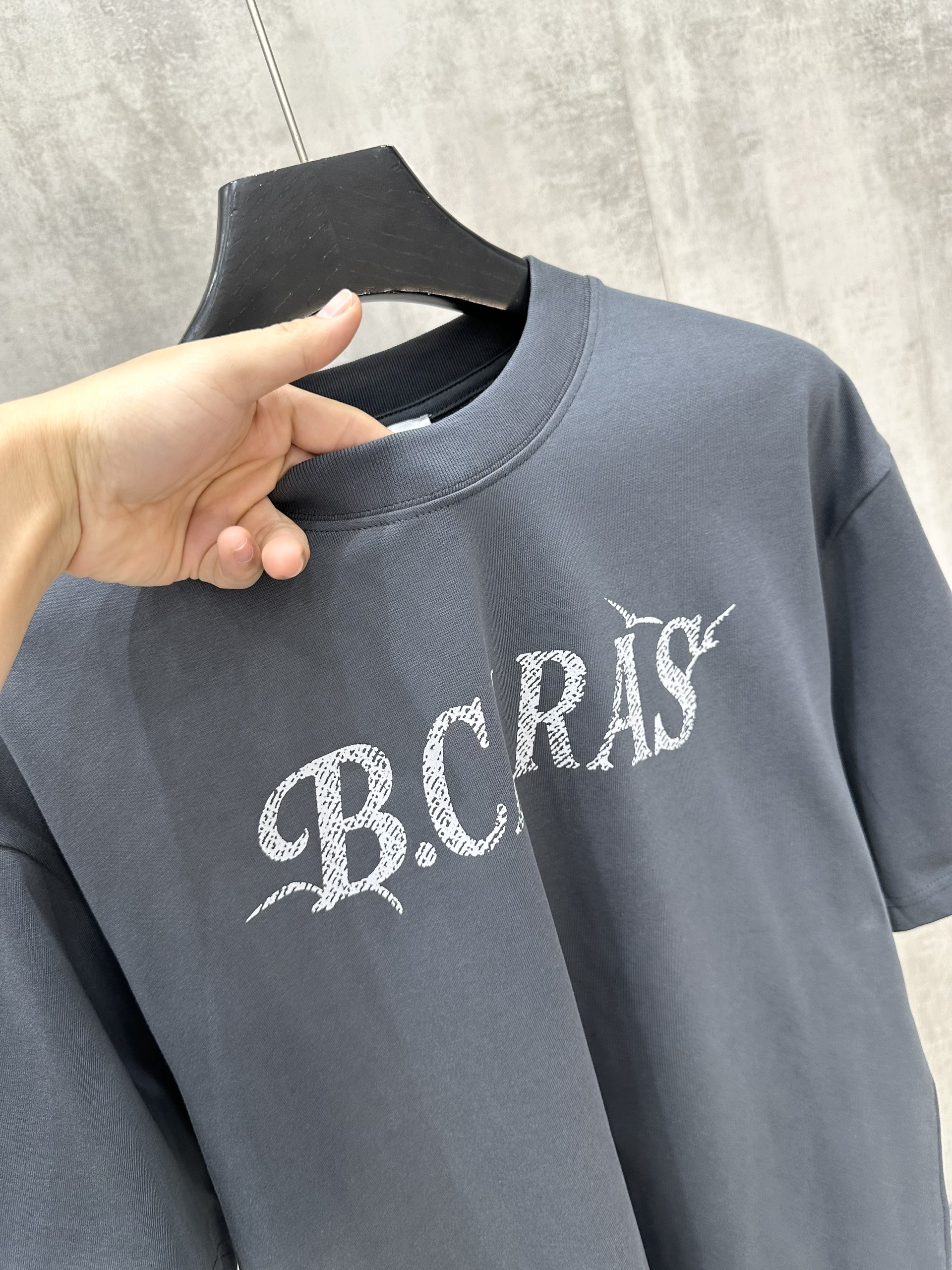 Áo phông T shirt Caras Xám logo lưng ngực new 2026 Like Auth S-XL VTN