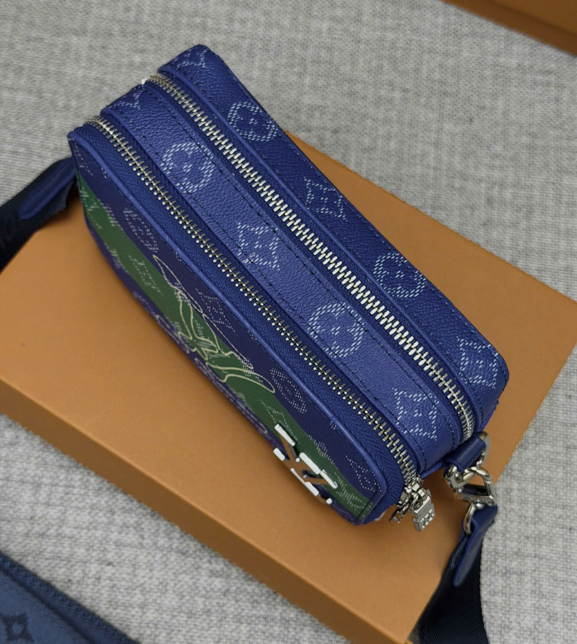 Túi đeo chéo Louis Vuitton LV Alpha Wearable Xanh monogram new 2026 Like Auth 19x11x7 MK