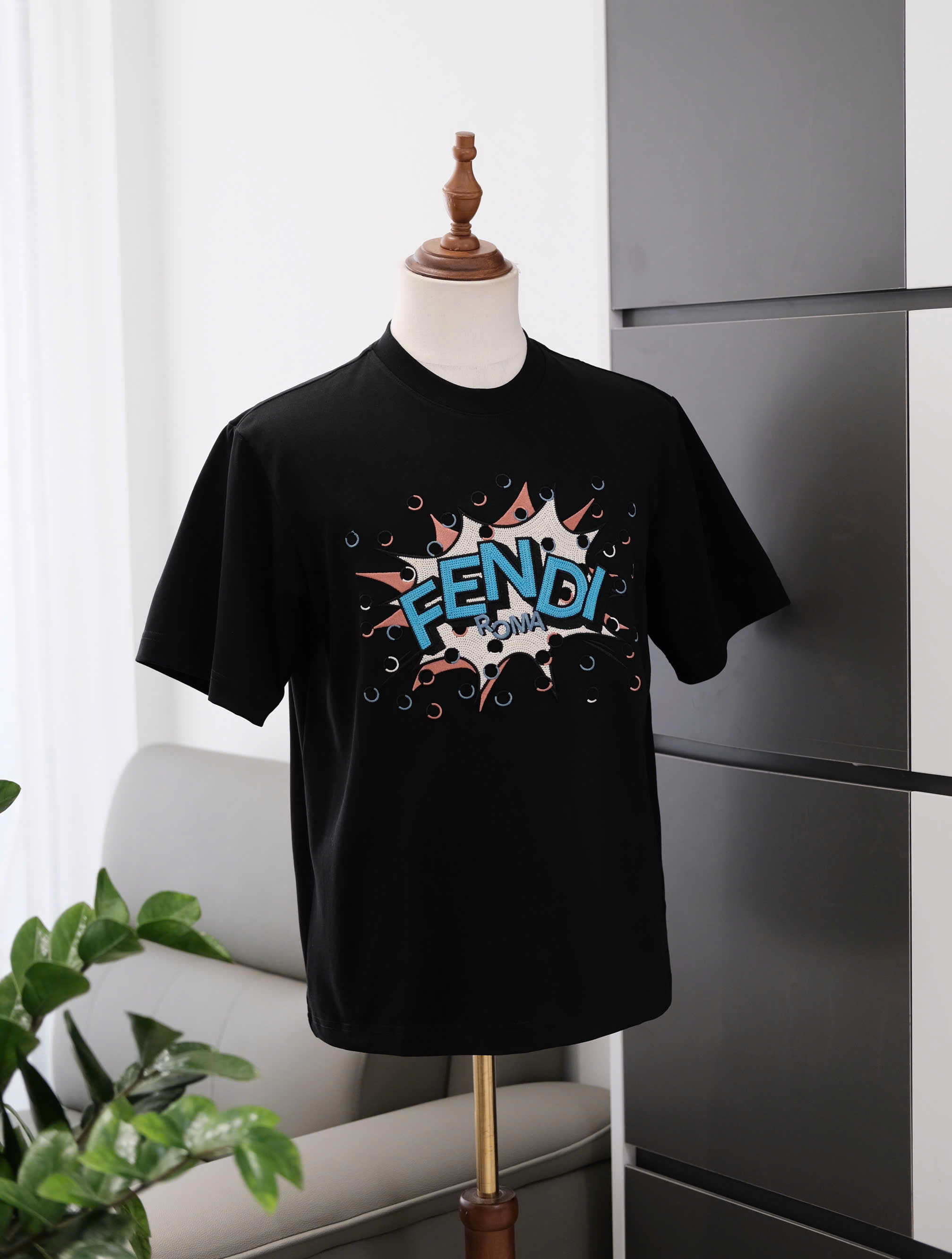 Áo phông T shirt Fendi FD logo thêu wash ngực Like Auth S-L DDT\Đen