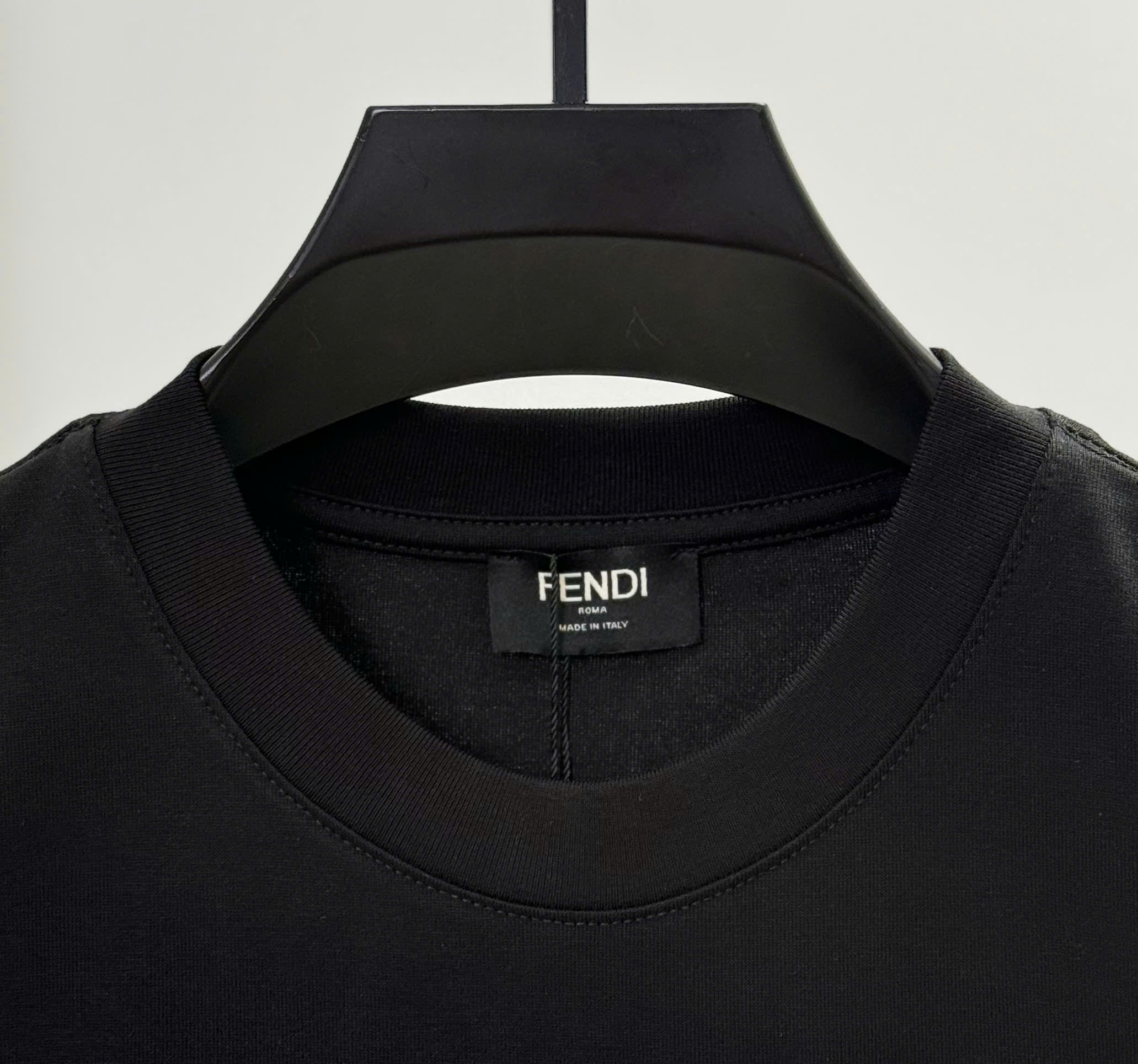 Áo phông T shirt Fendi FD logo thêu wash ngực Like Auth S-L DDT\Đen