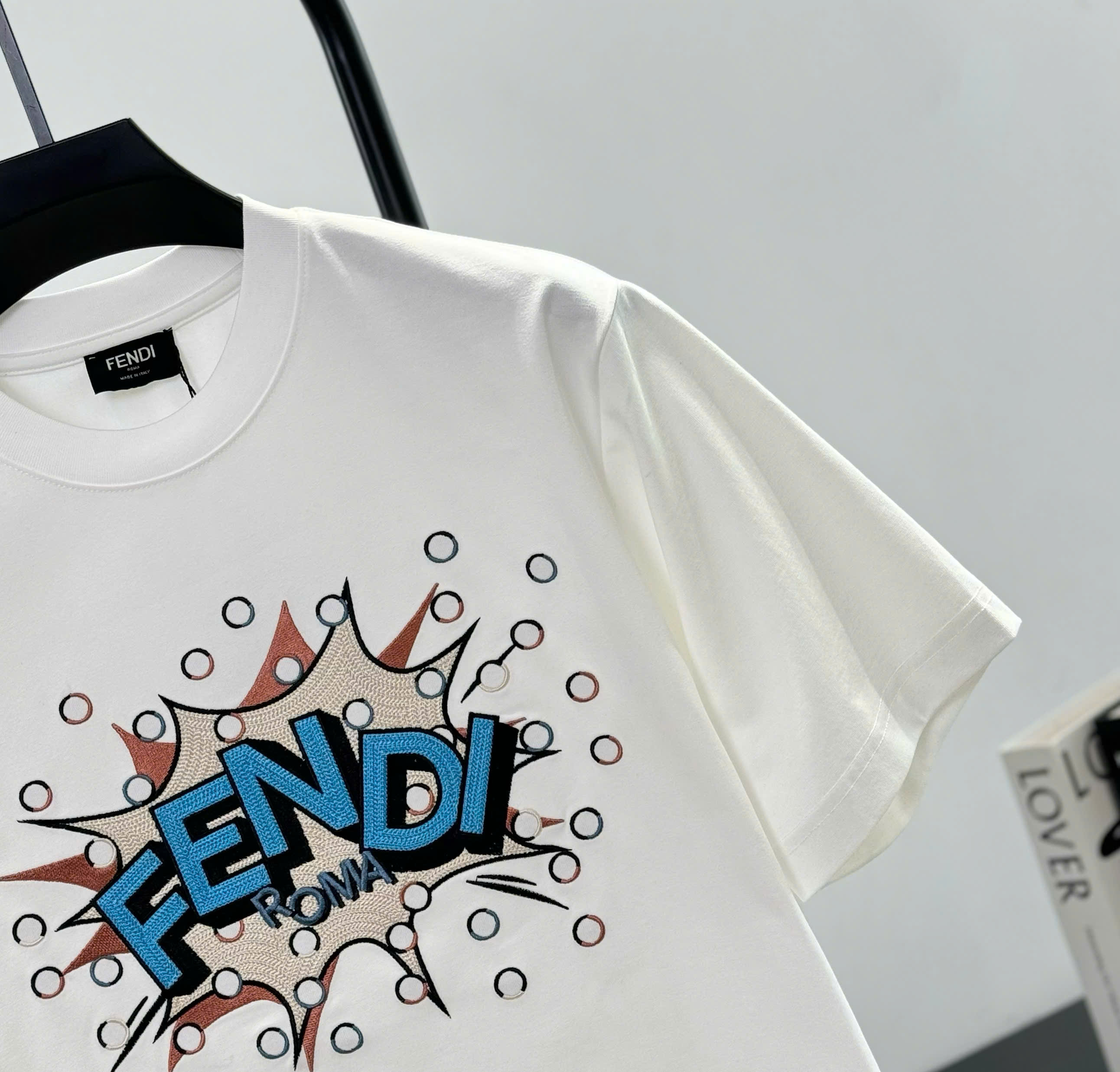 Áo phông T shirt Fendi FD logo thêu wash ngực Like Auth S-L DDT\Trắng