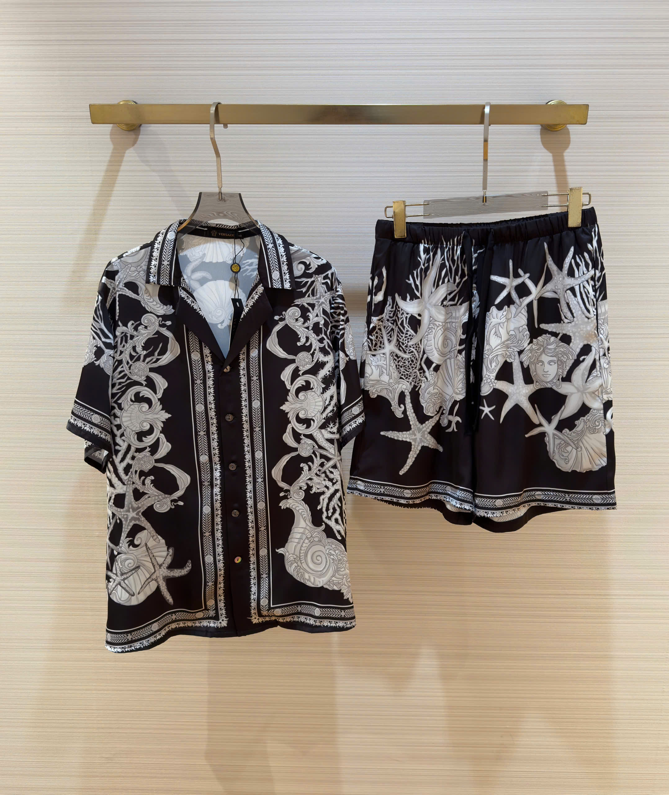 Bộ, Set lụa Versace VS Đen họa tiết Sao biển Like Auth on web DDT