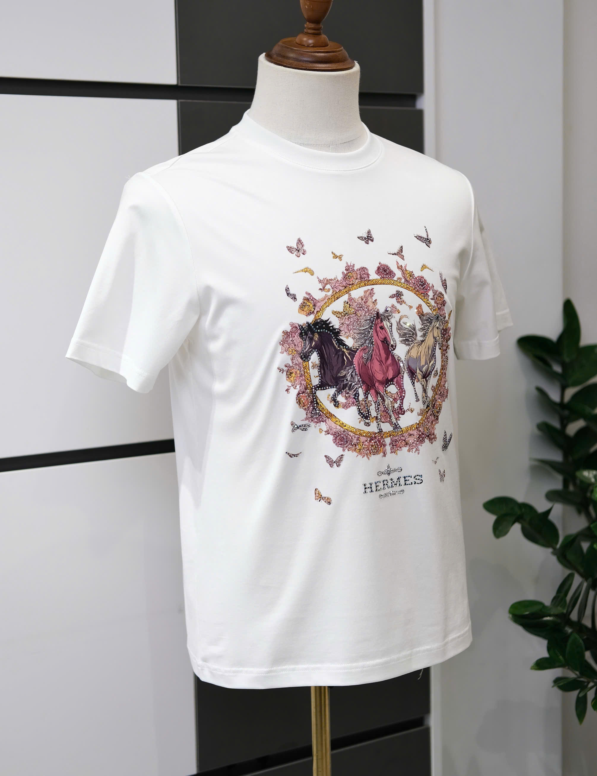 Áo phông T shirt Hermes HM họa tiết Ngựa Phi đình hạt cườm Like Auth S-XL DDT\Trắng
