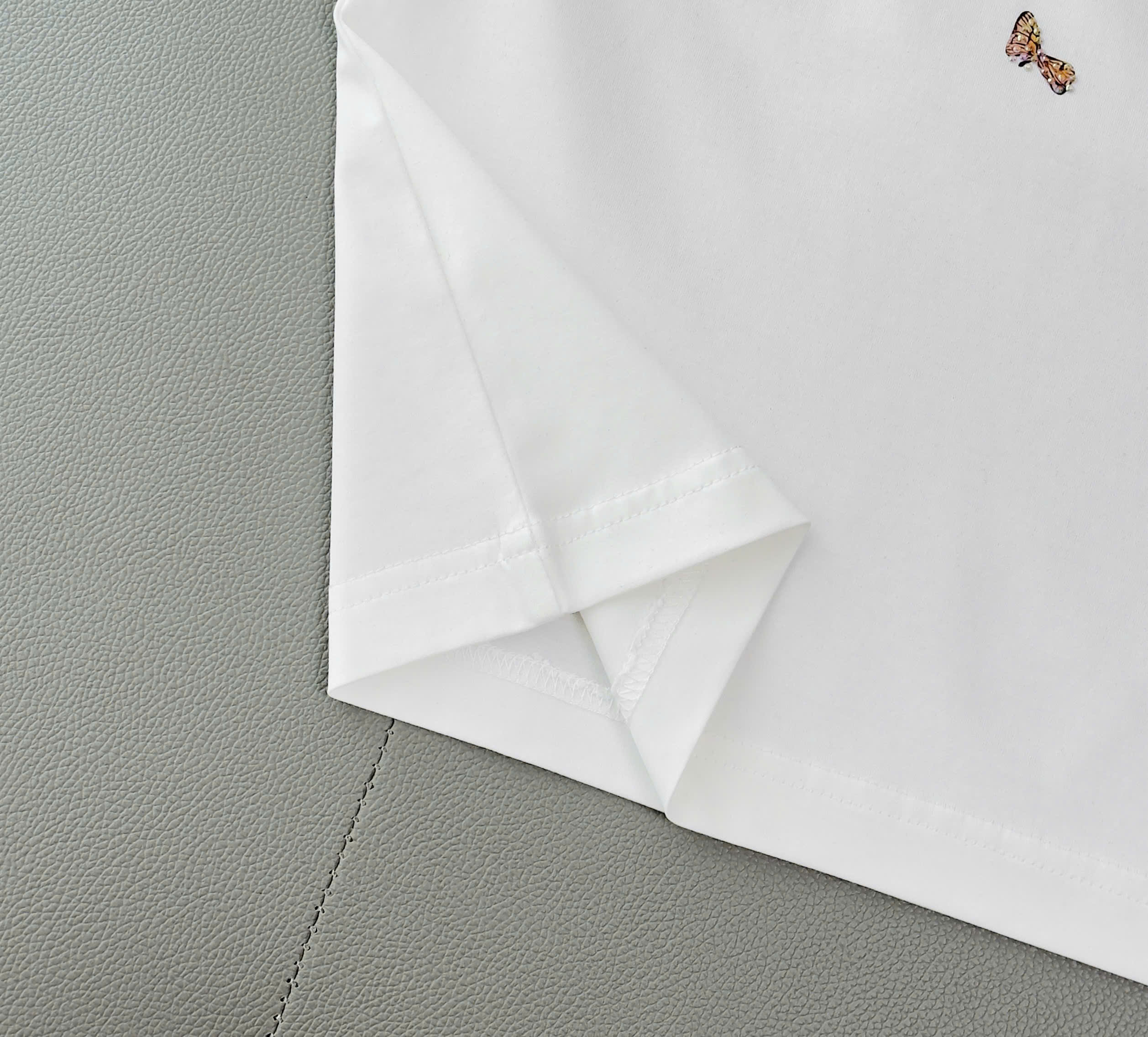 Áo phông T shirt Hermes HM họa tiết Ngựa Phi đình hạt cườm Like Auth S-XL DDT\Trắng