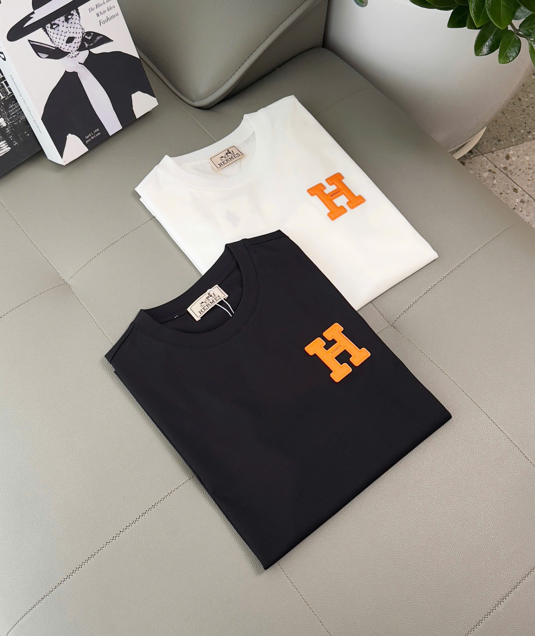 Áo phông T shirt Hermes HM logo chữ H tag da ngực Like Auth S-XL DDT\trắng
