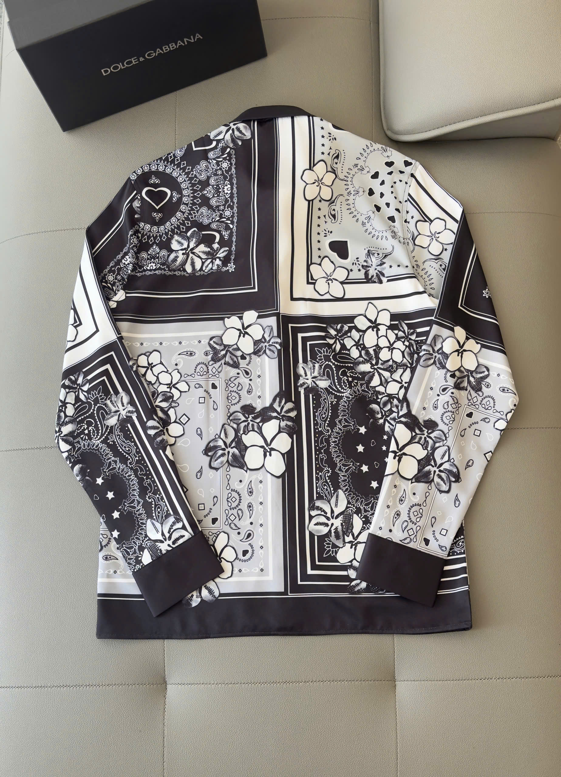 Áo sơ mi Dolce Gabbana DG họa tiết đối xứng hoa lá Like Auth 38-41 DDT