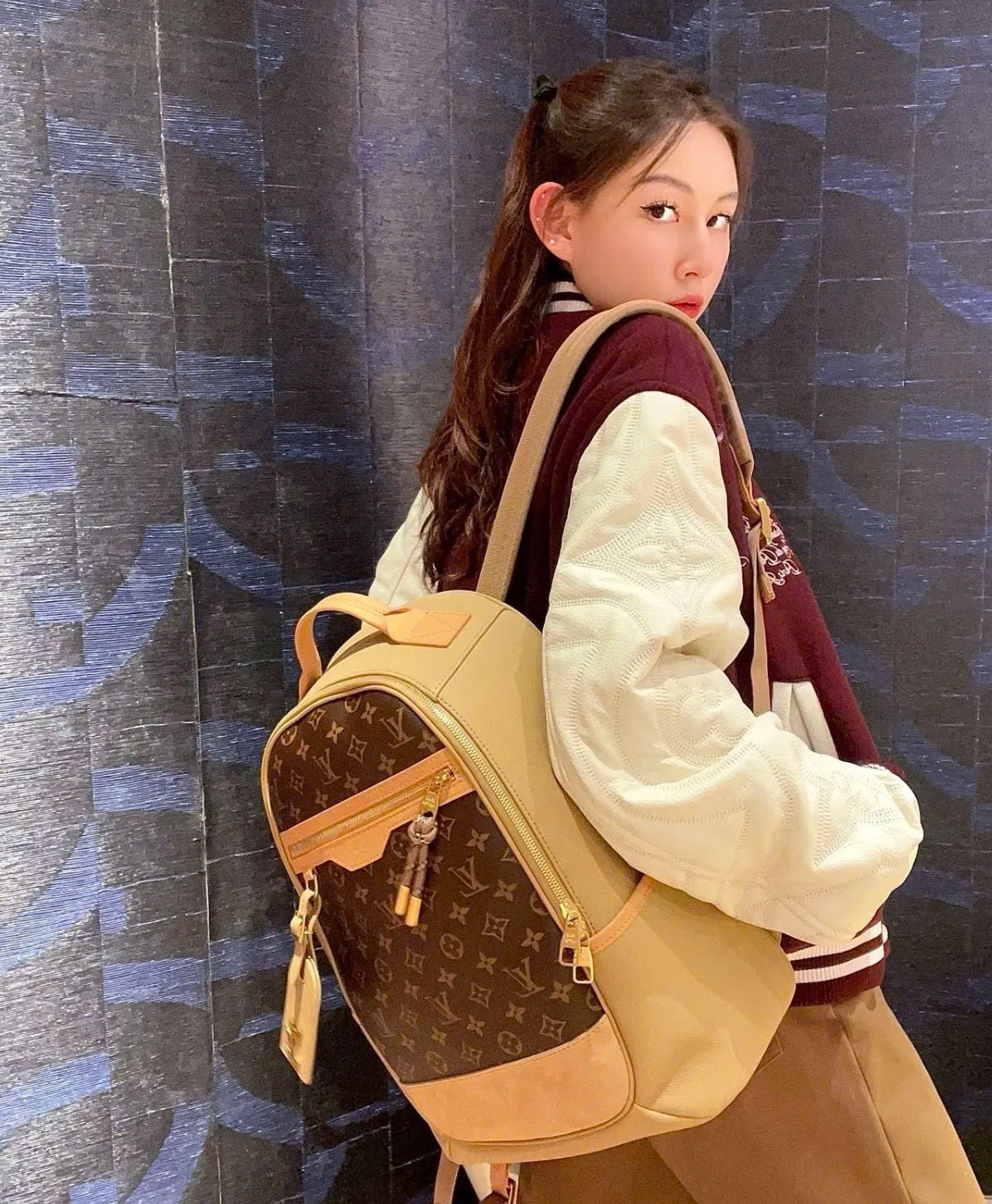 Balo Louis Vuitton LV Outdoor Backpack Nâu Be phối da lộn Like Auth PLD