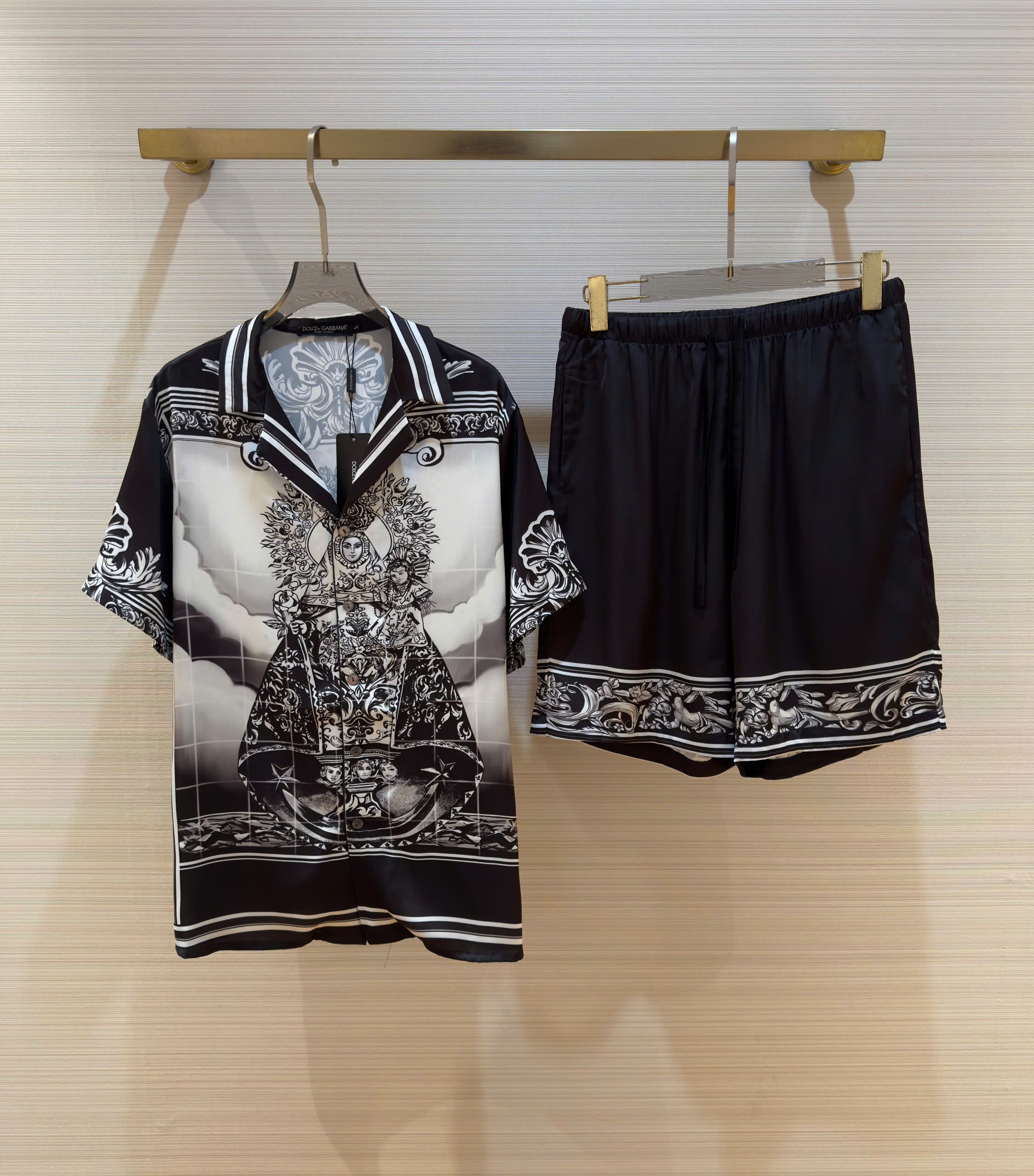 Bộ, Set lụa Dolce Gabbana DG Đen phối Trắng họa tiết quý tộc Like Auth on web DDT