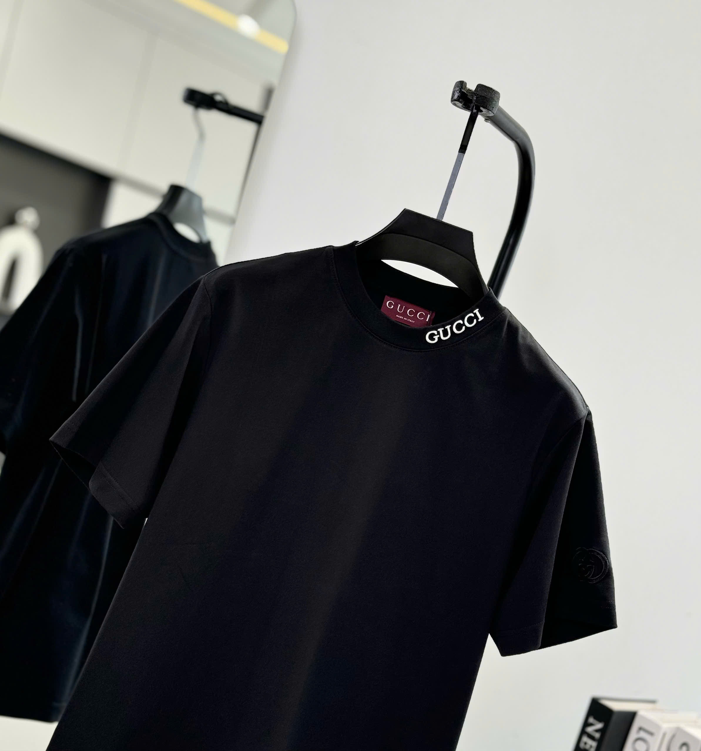 Áo phông T shirt Gucci GC logo thêu check cổ tag tay Like Auth S-L DDT\Đen