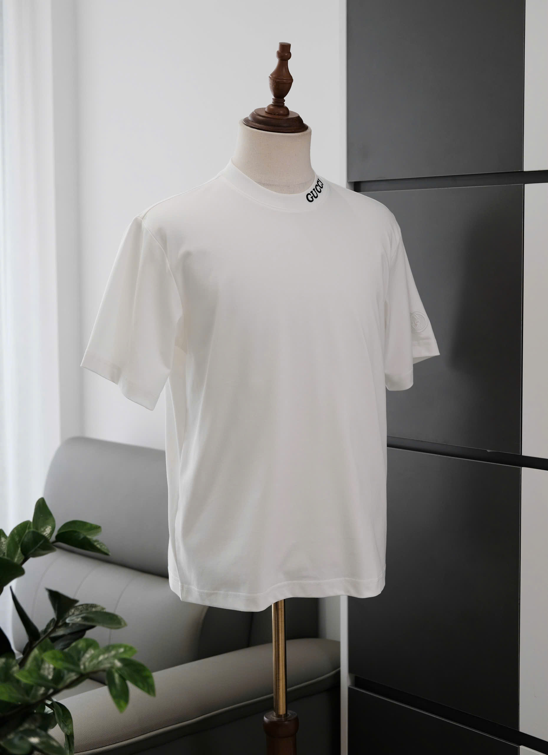 Áo phông T shirt Gucci GC logo thêu check cổ tag tay Like Auth S-L DDT/trắng
