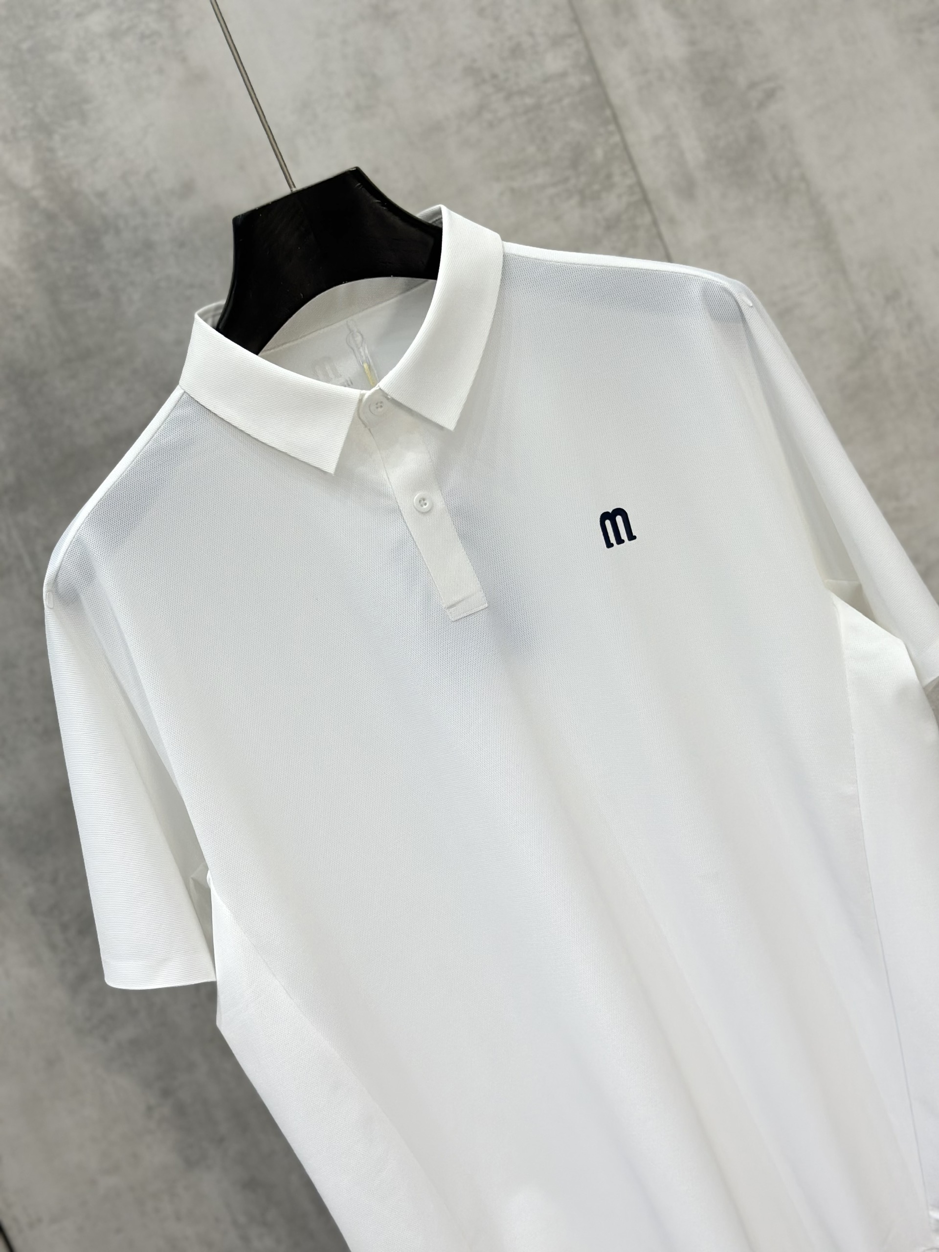 Áo polo thể thao Manseti Trắng Đen logo thêu ngực Like Auth S-XL VTN