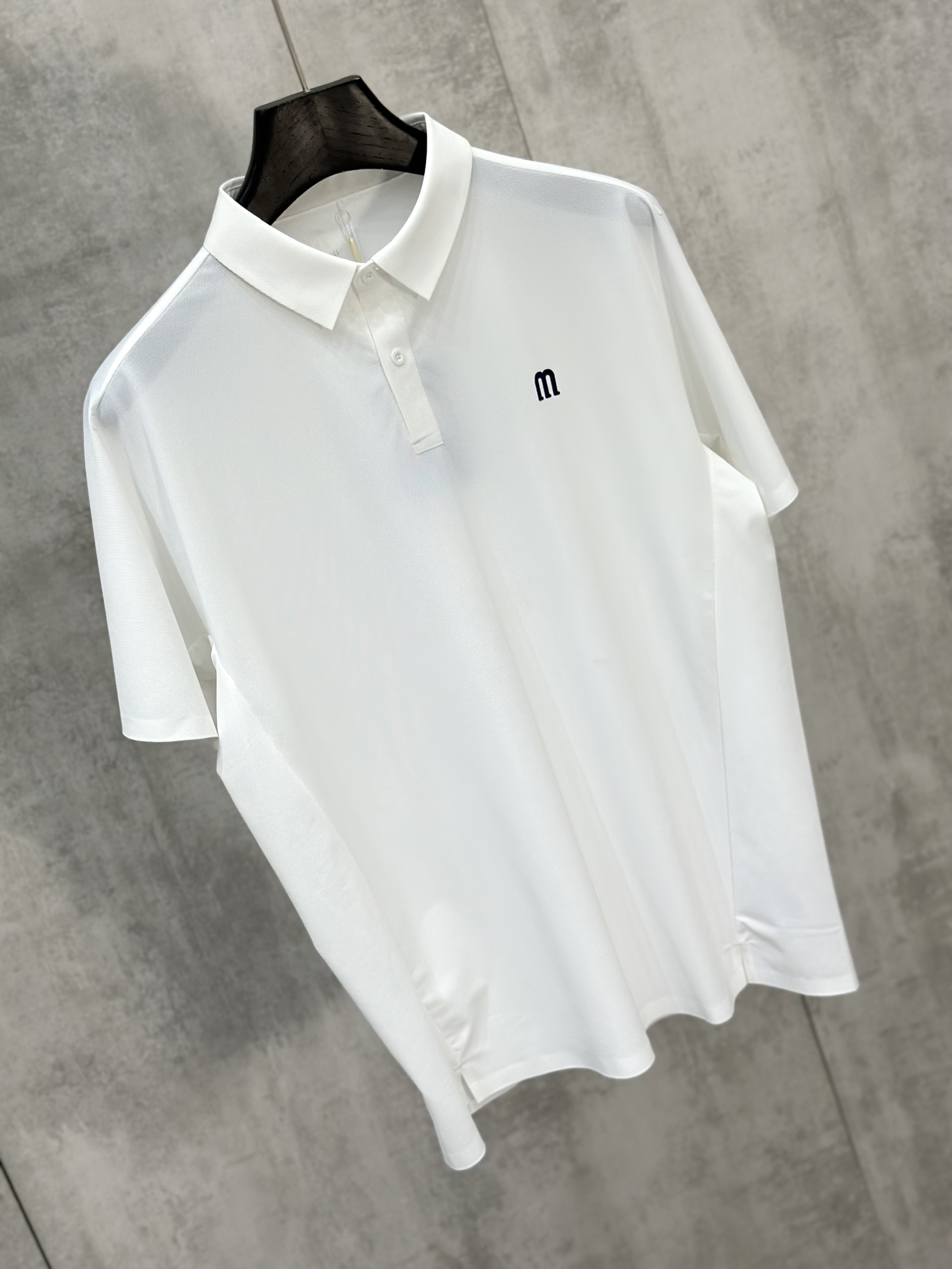 Áo polo thể thao Manseti Trắng Đen logo thêu ngực Like Auth S-XL VTN