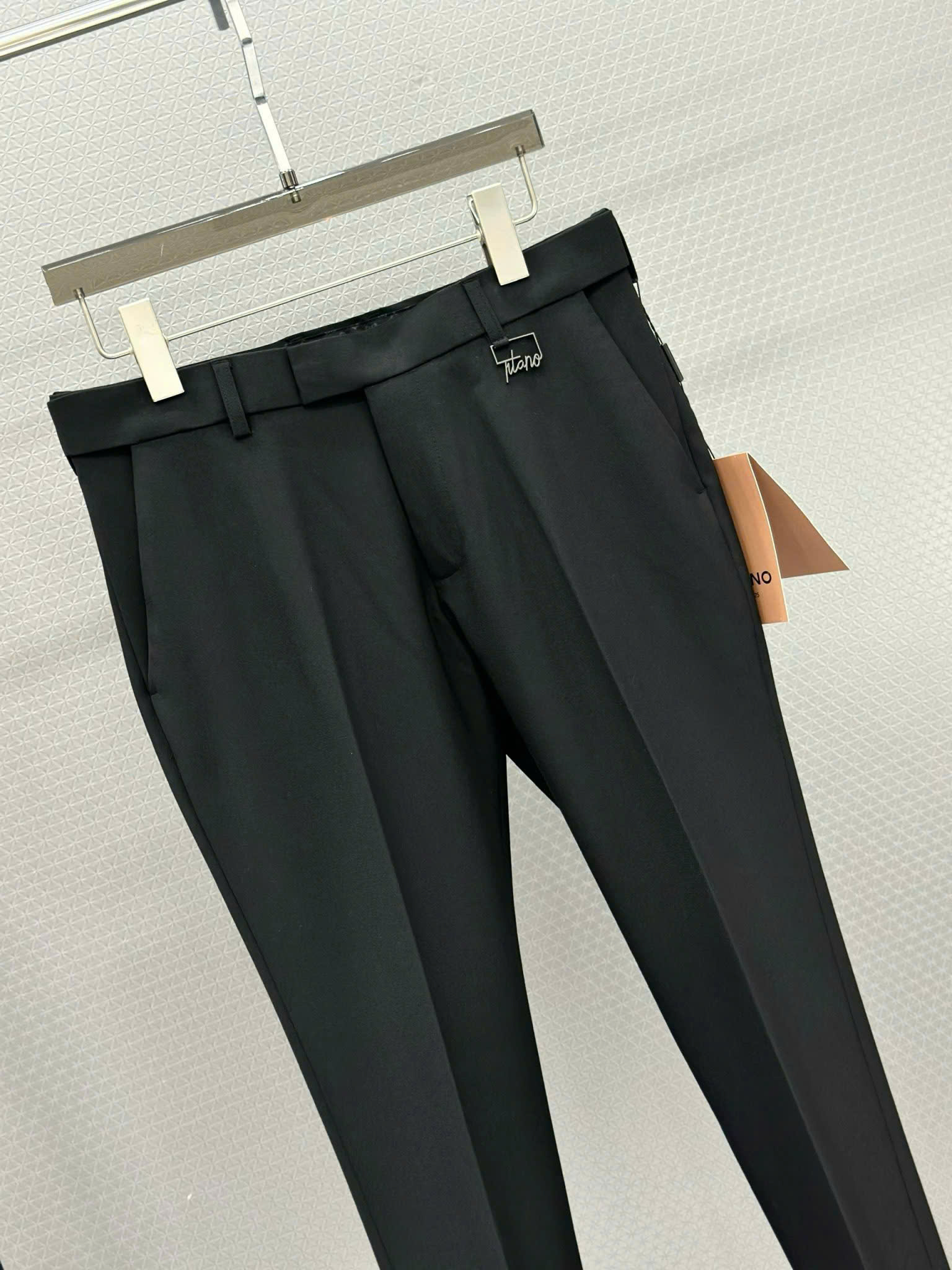 Quần tây âu Tilano logo bạc tag cạp Like Auth 29-35 VTN