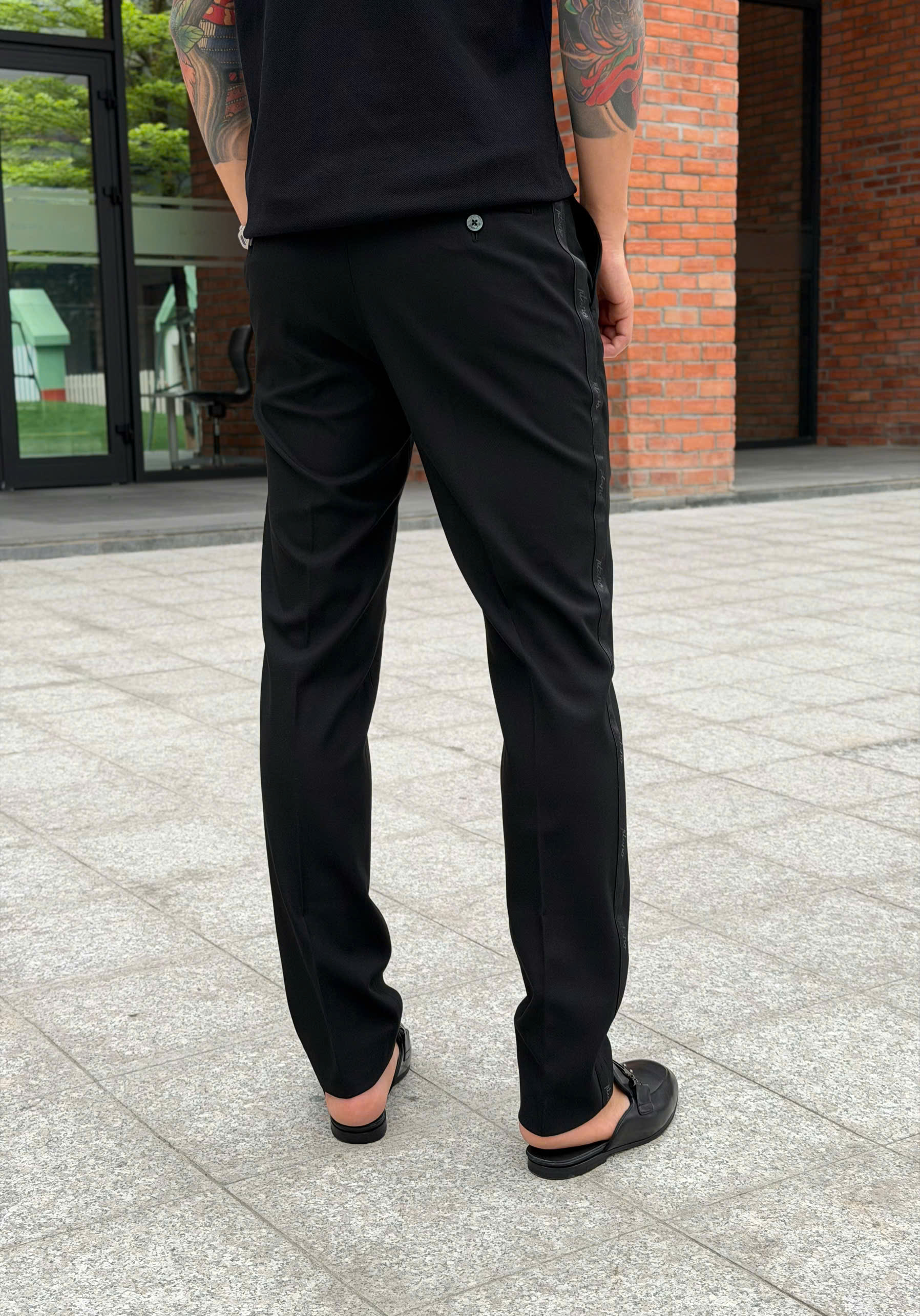 Quần tây âu Tilano logo chữ T bạc tag cạp phối viền vải Like Auth 29-35 VTN