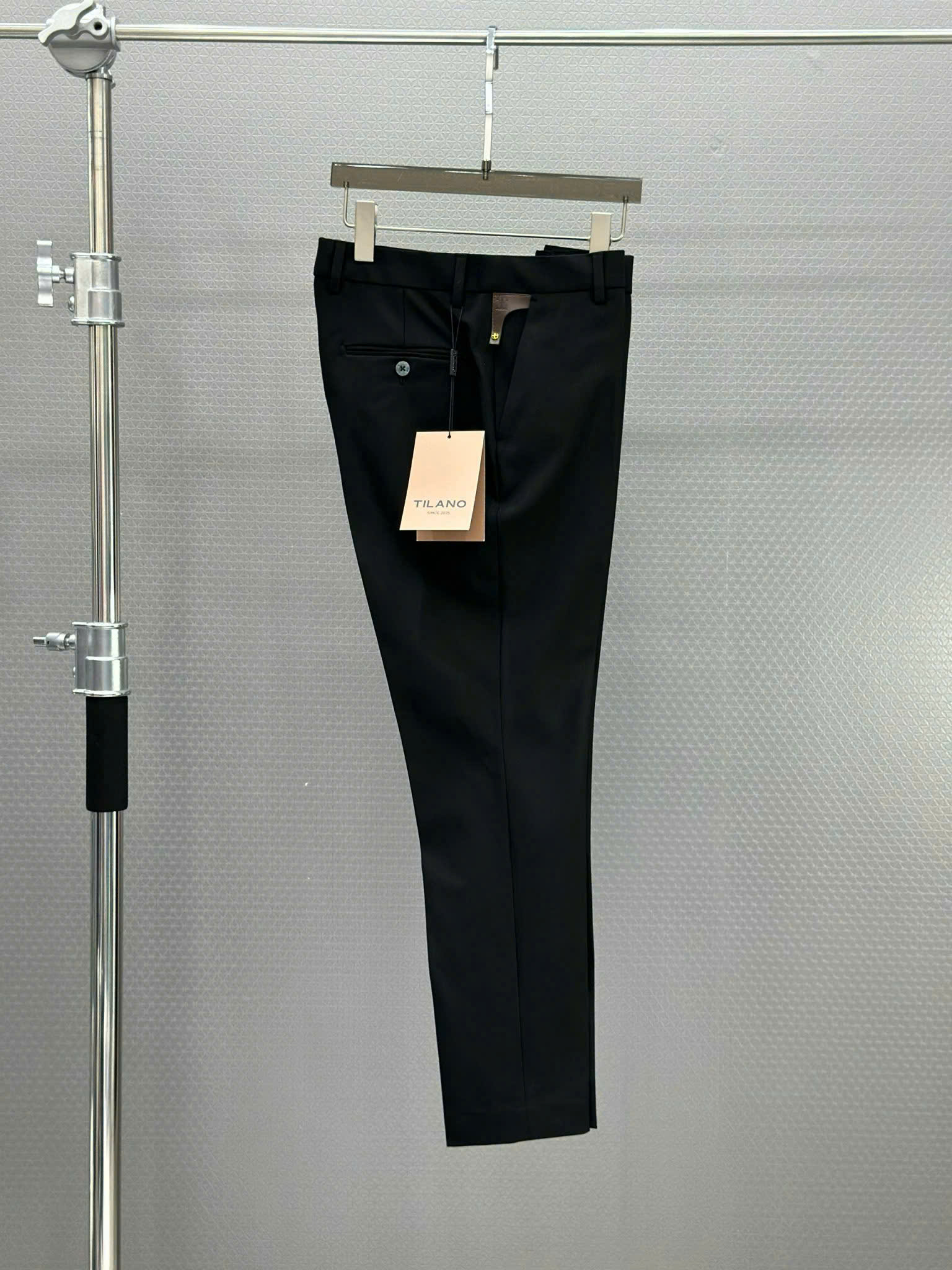 Quần tây âu Tilano logo da tag túi phải Like Auth 29-35 VTN