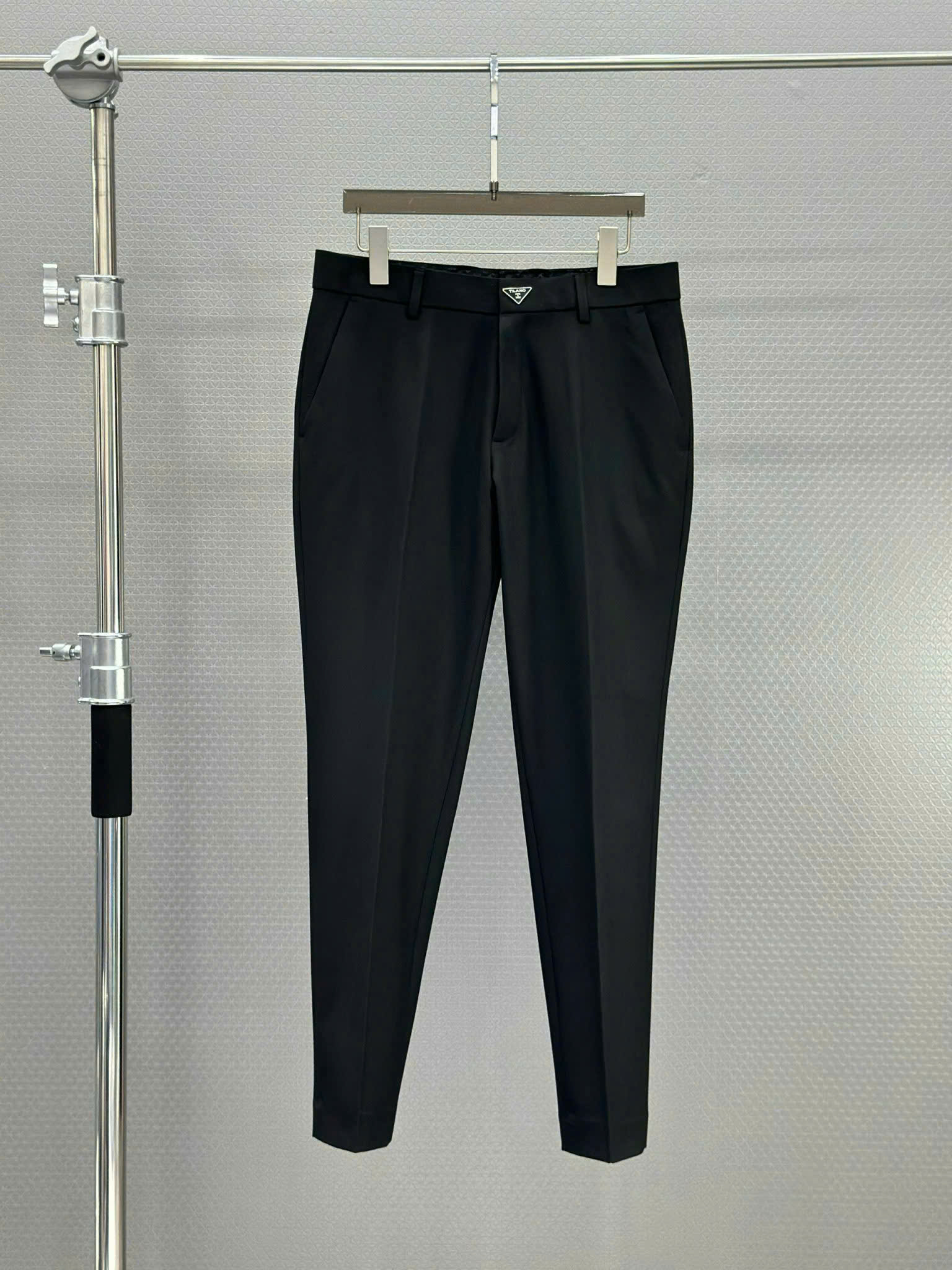 Quần tây âu Tilano logo tam giác Like Auth 29-35 VTN