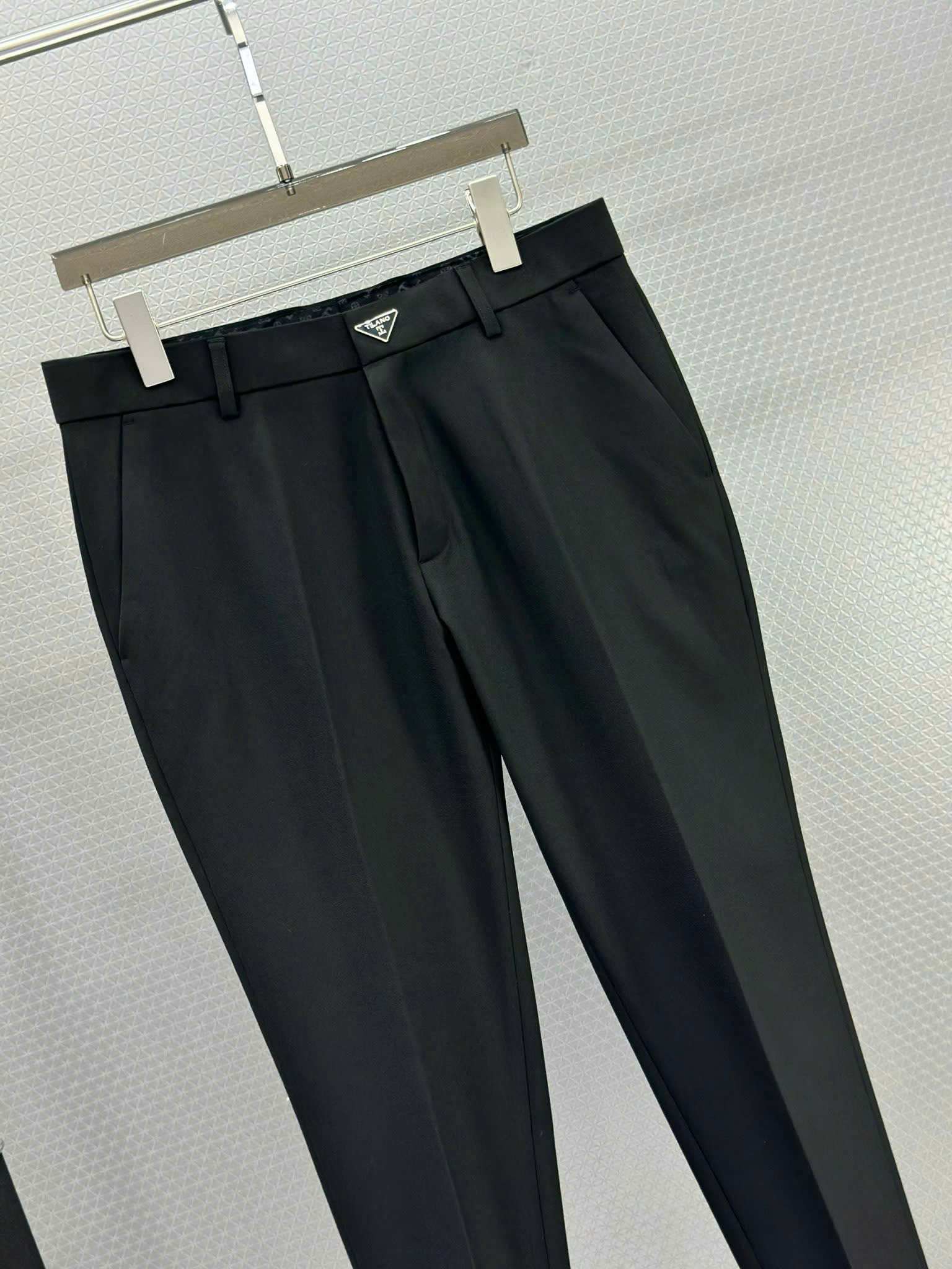 Quần tây âu Tilano logo tam giác Like Auth 29-35 VTN