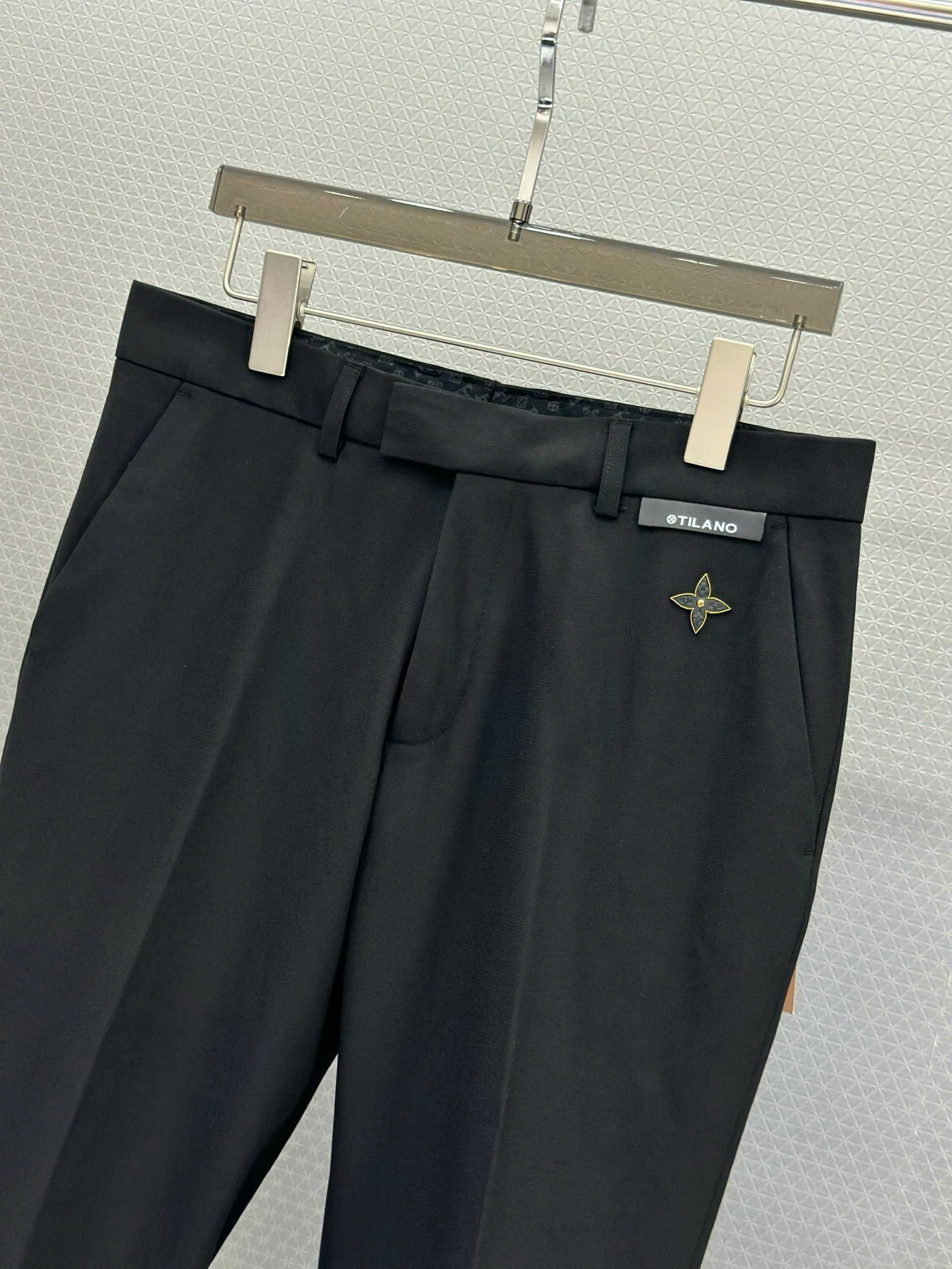 Quần tây âu Tilano logo thêu hoa Like Auth 29-35 VTN