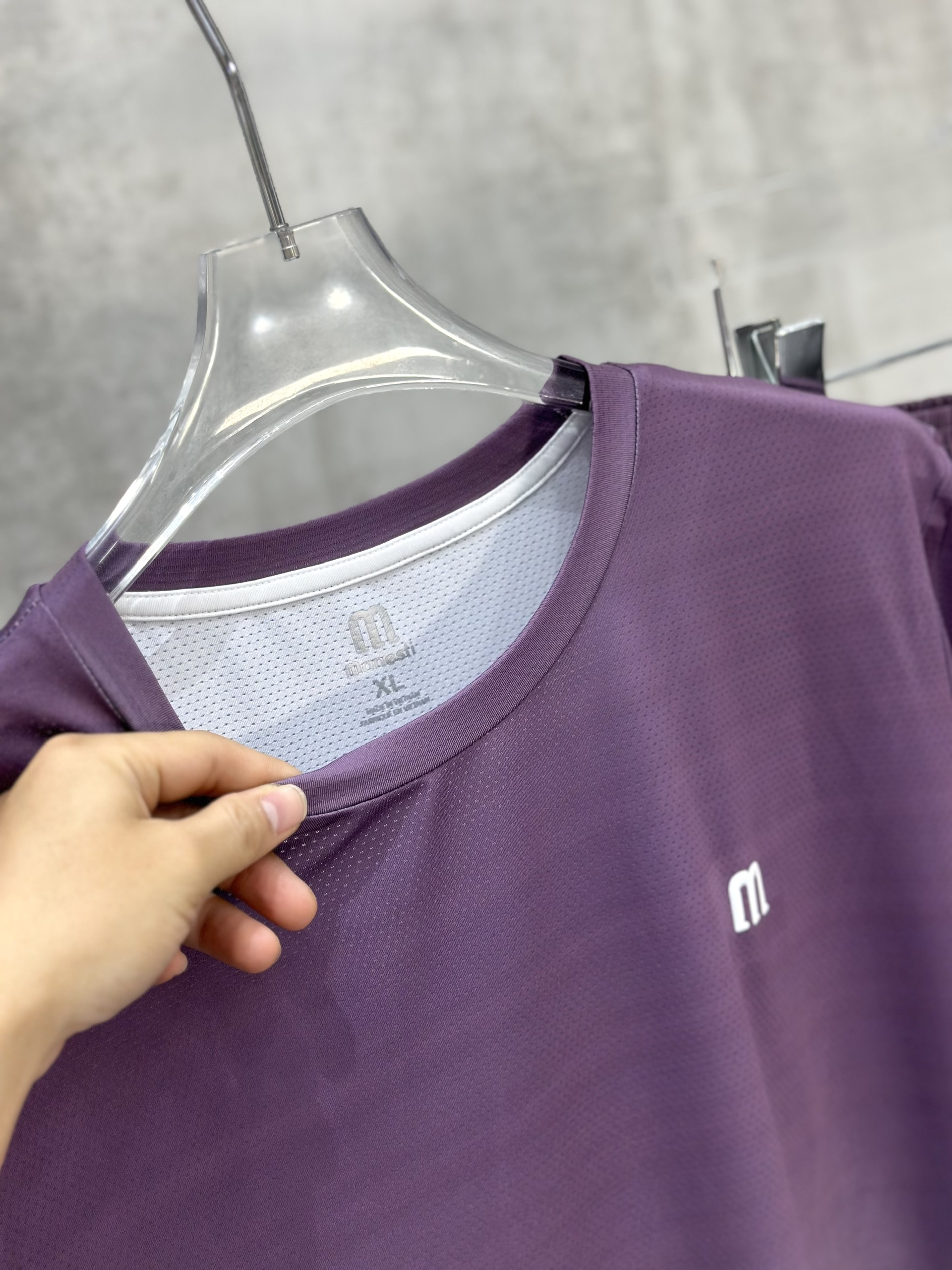 Set bộ thể thao hè Manseti Tím hiệu ứng Gradient cổ tròn Like Auth S-XL VTN