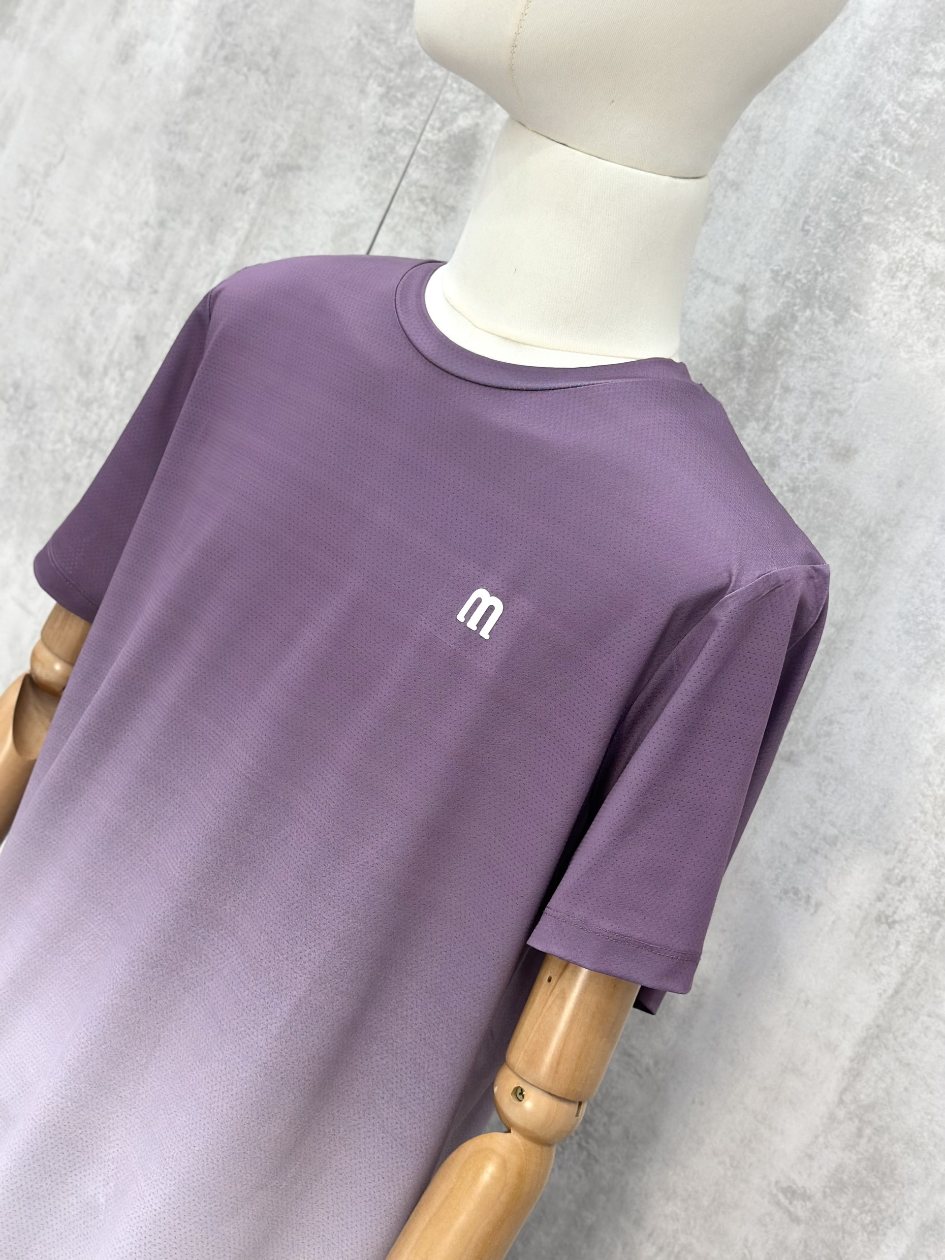 Set bộ thể thao hè Manseti Tím hiệu ứng Gradient cổ tròn Like Auth S-XL VTN