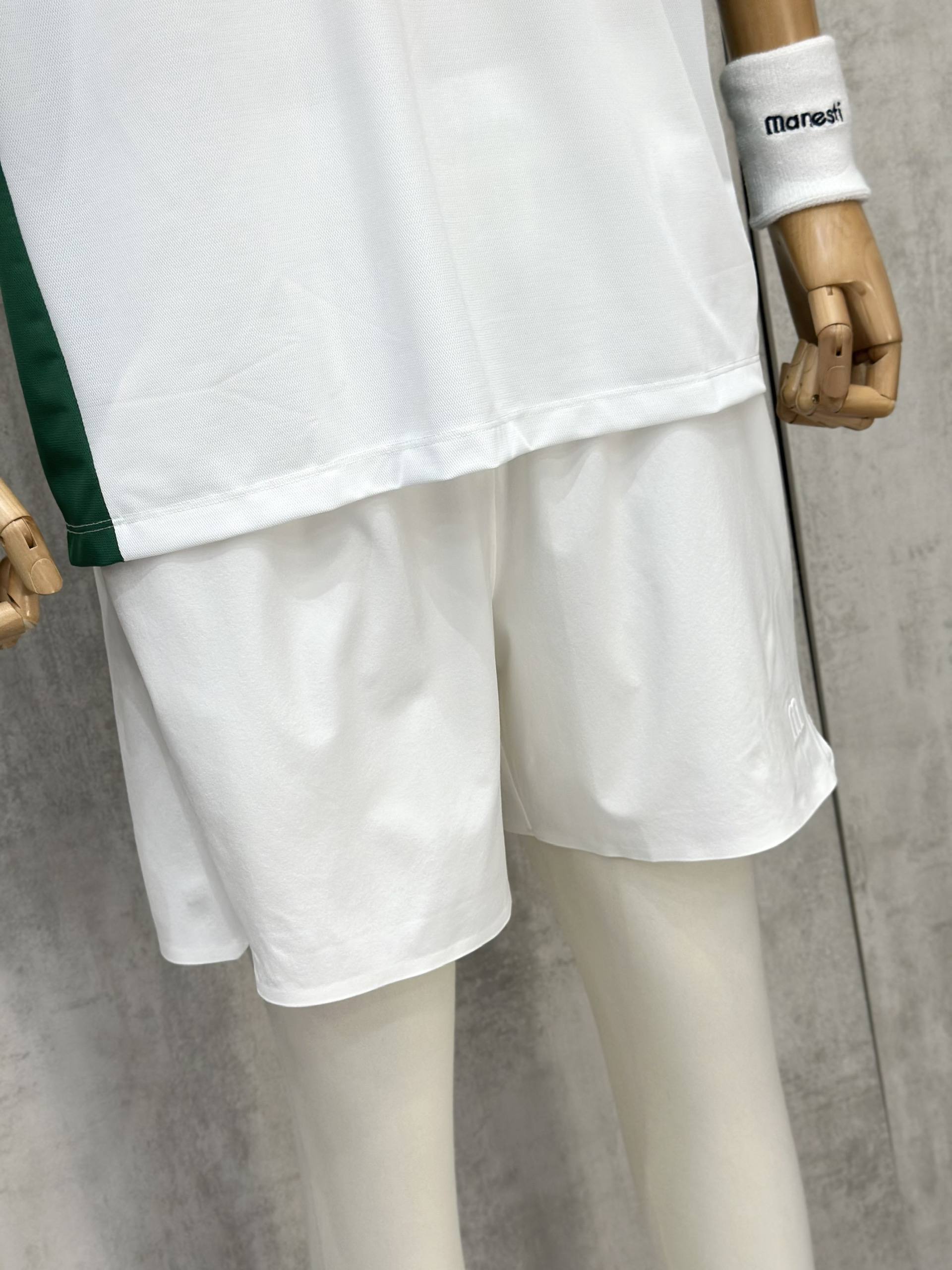 Set bộ thể thao hè Manseti Trắng cổ bẻ Like Auth S-XL VTN