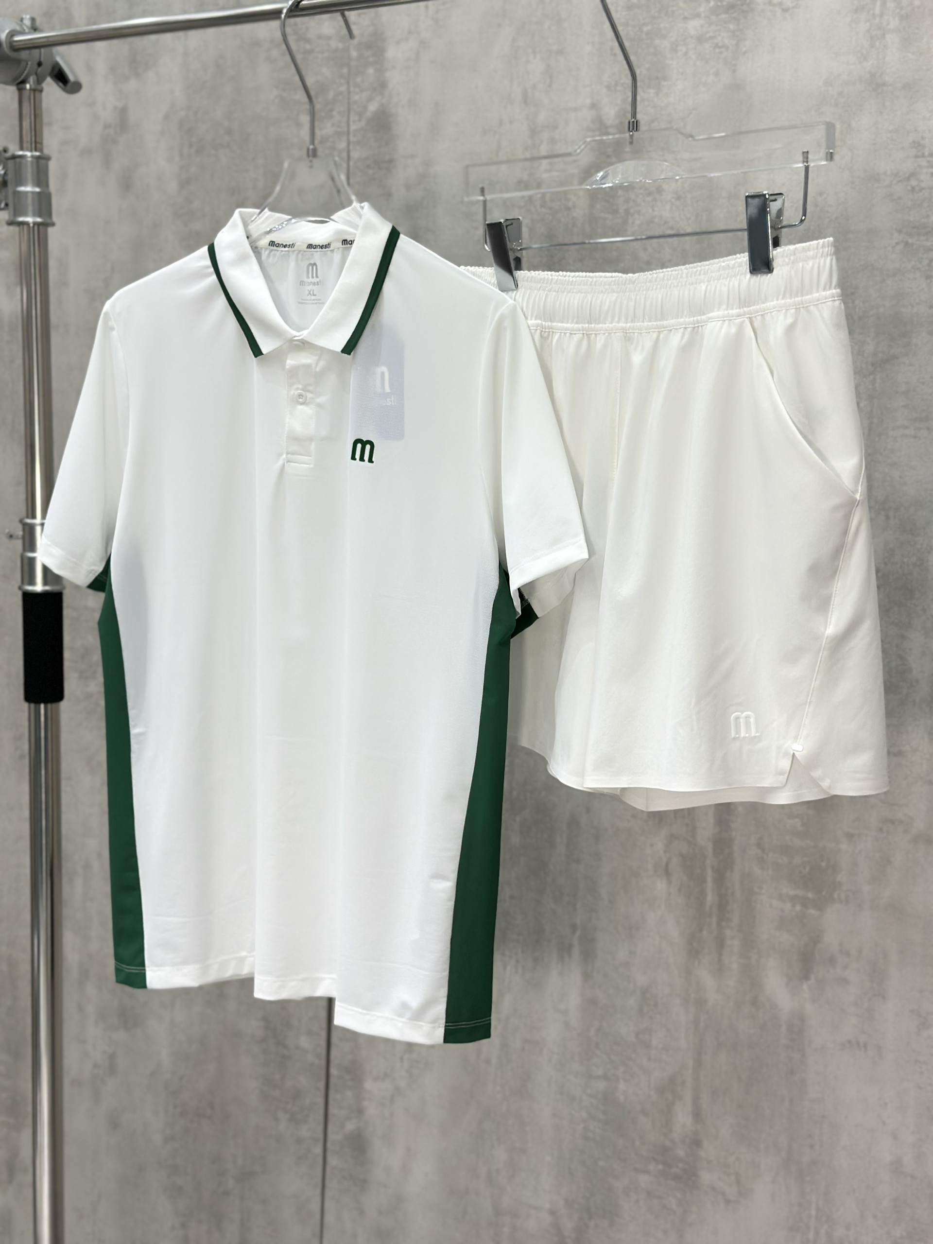 Set bộ thể thao hè Manseti Trắng cổ bẻ Like Auth S-XL VTN