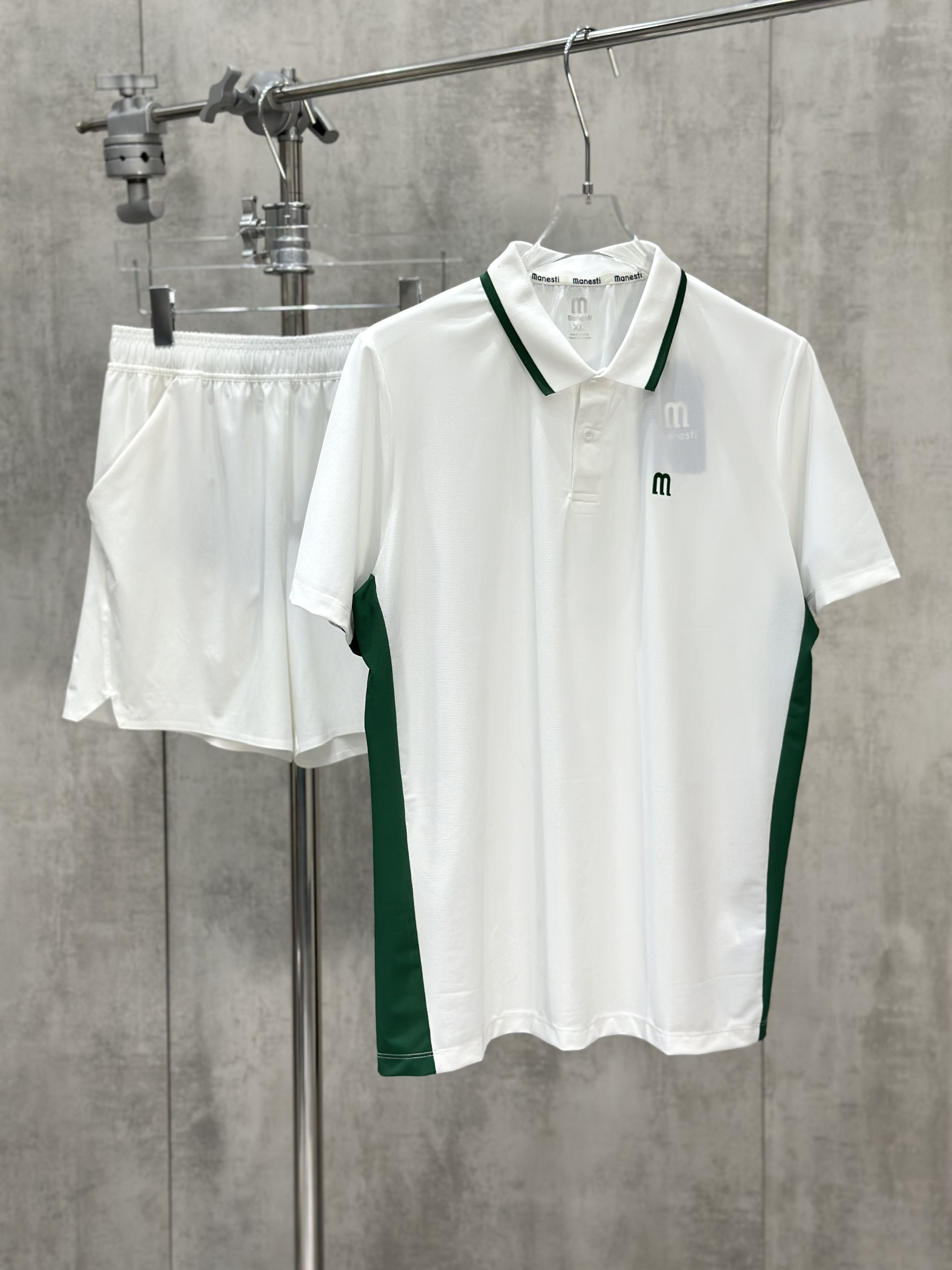 Set bộ thể thao hè Manseti Trắng cổ bẻ Like Auth S-XL VTN