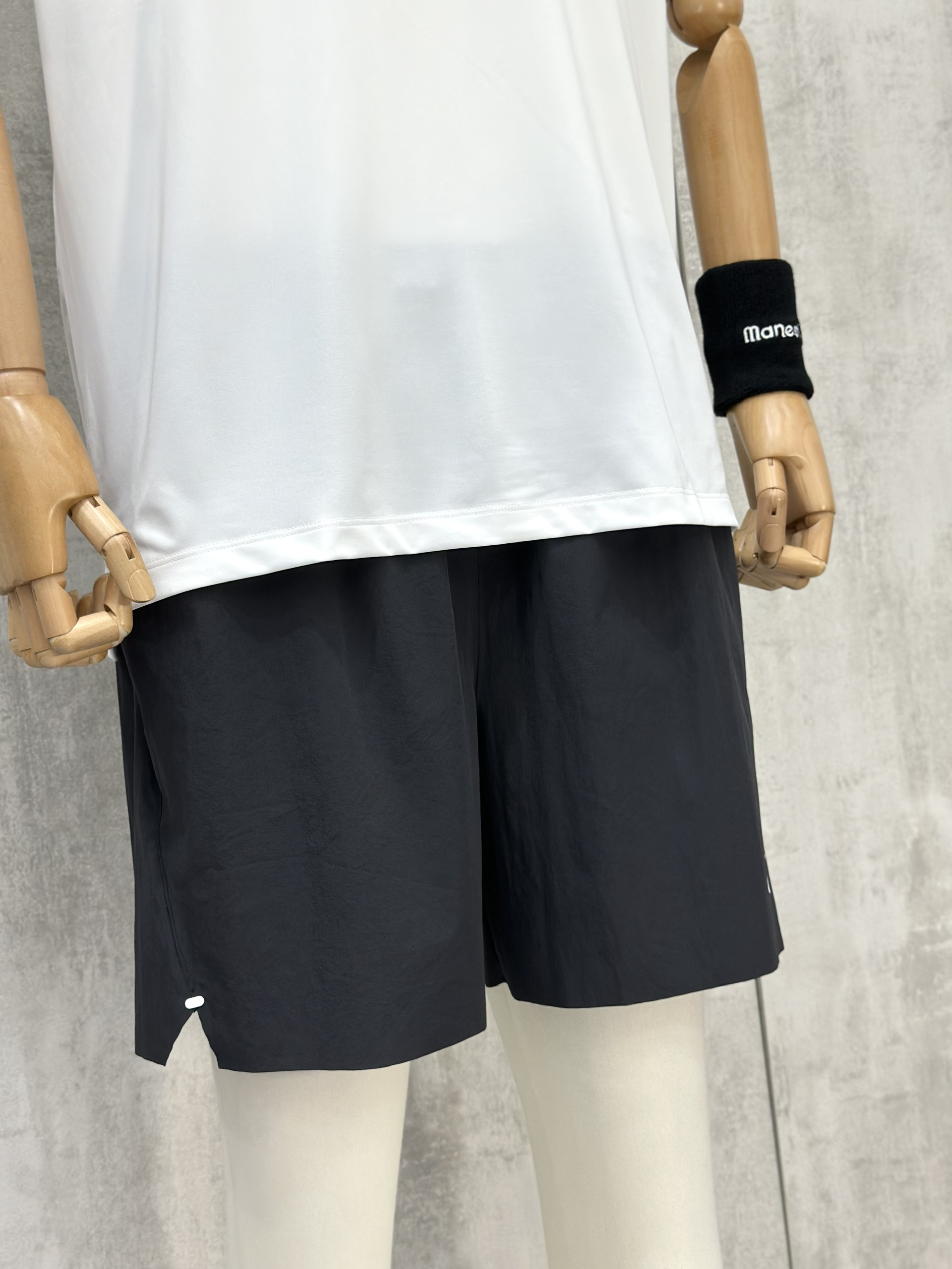 Set bộ thể thao hè Manseti Trắng Đen cổ tròn Like Auth S-XL VTN