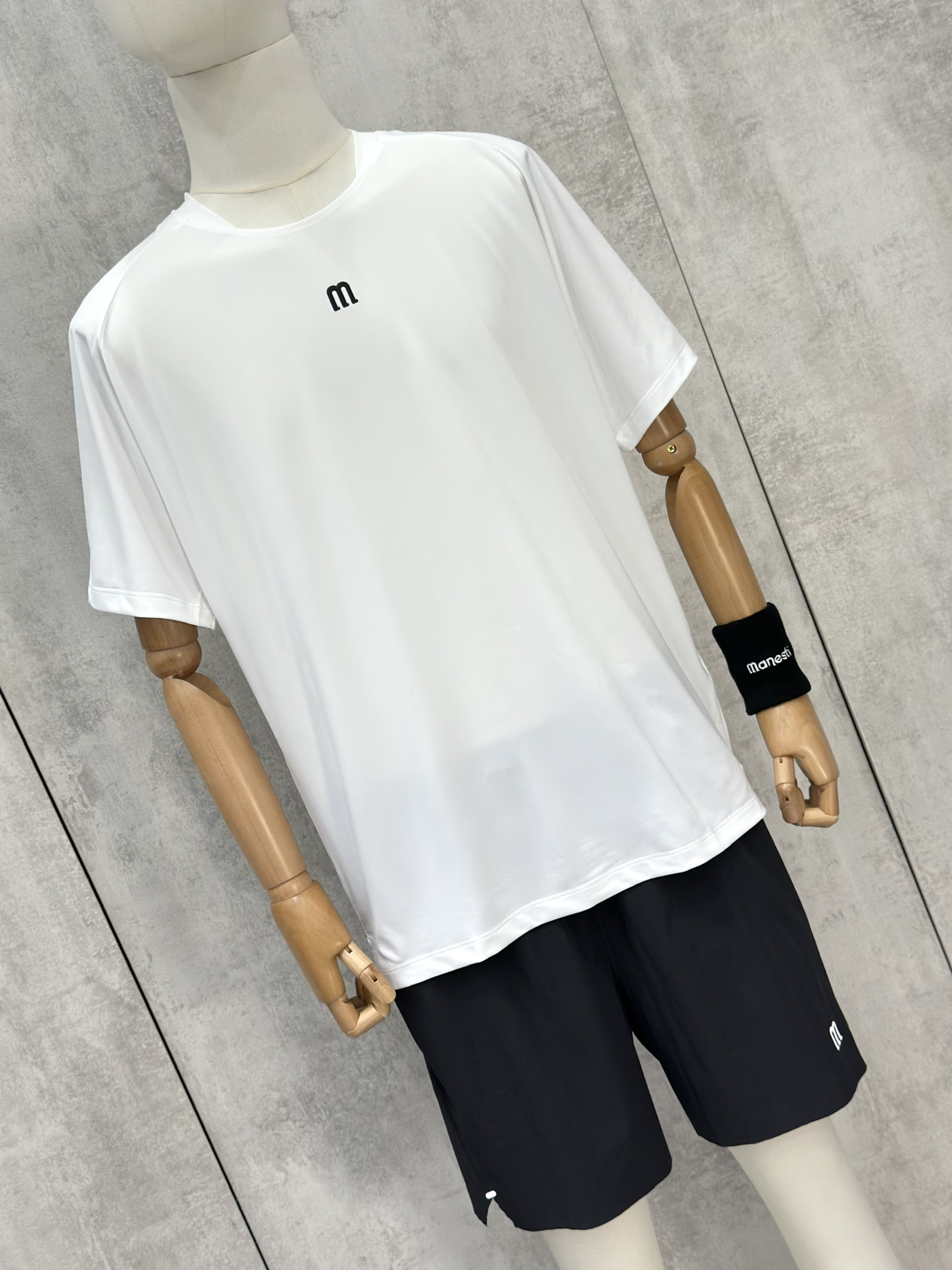 Set bộ thể thao hè Manseti Trắng Đen cổ tròn Like Auth S-XL VTN