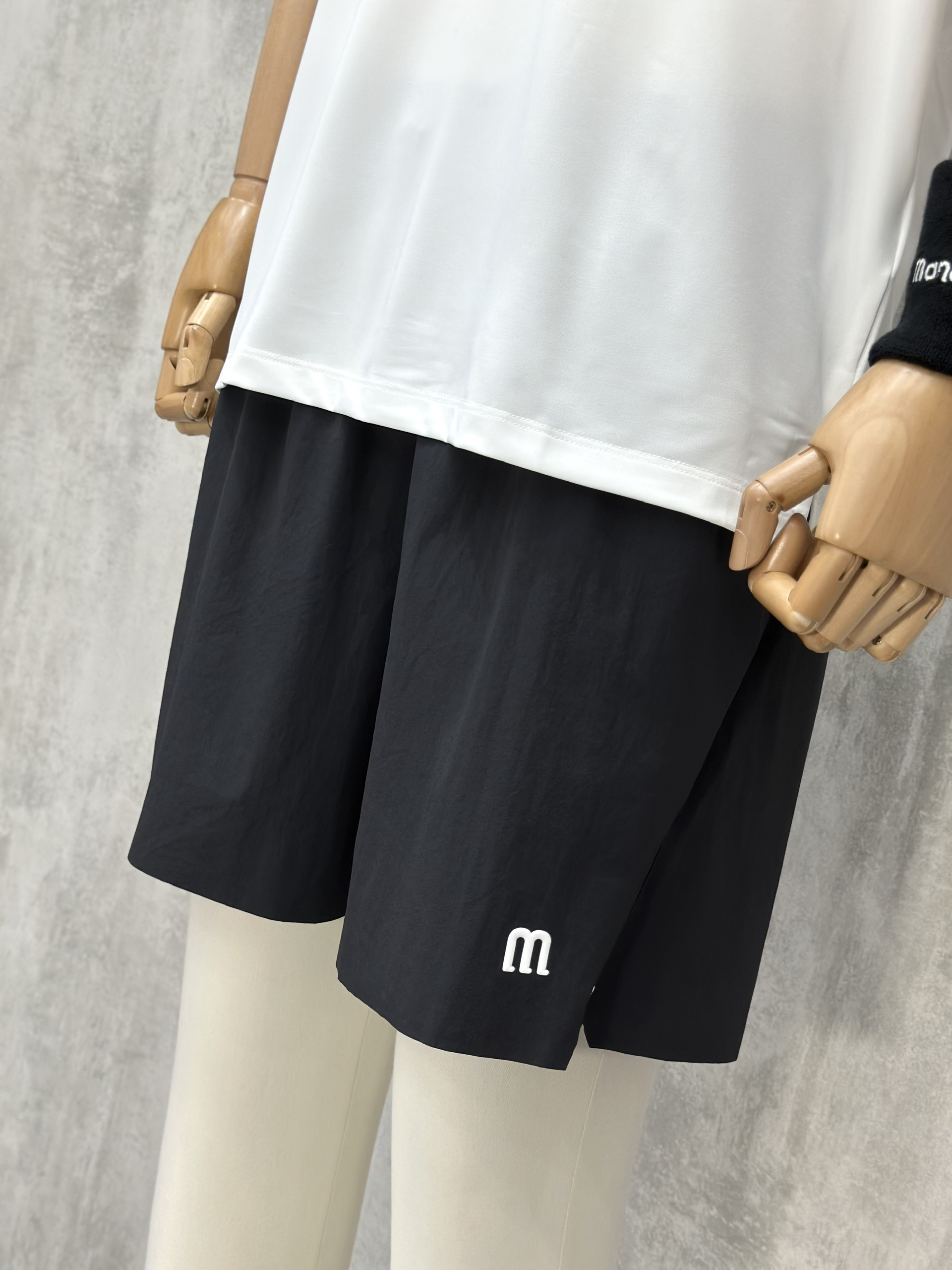 Set bộ thể thao hè Manseti Trắng Đen cổ tròn Like Auth S-XL VTN