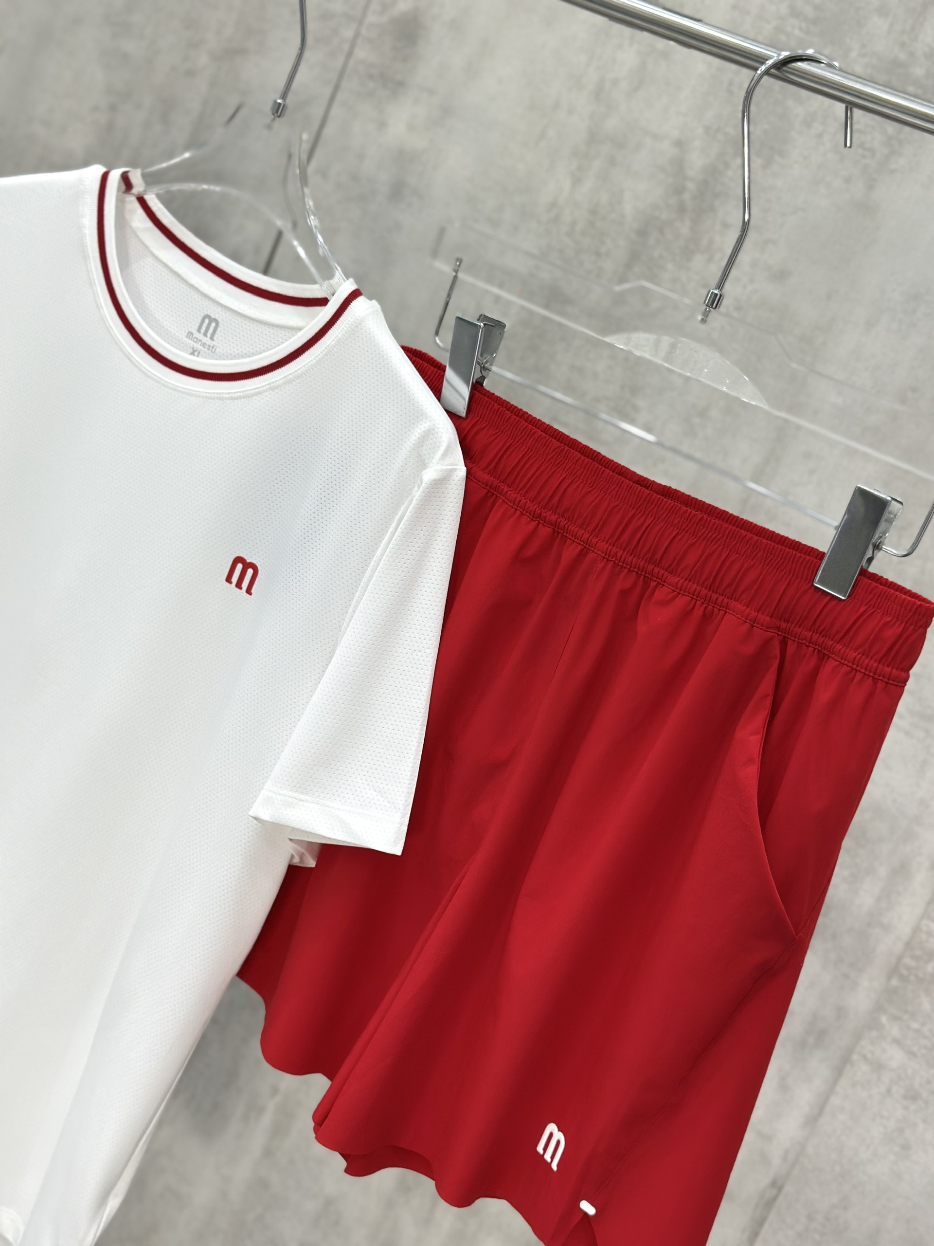 Set bộ thể thao hè Manseti Trắng Đỏ cổ tròn Like Auth S-XL VTN