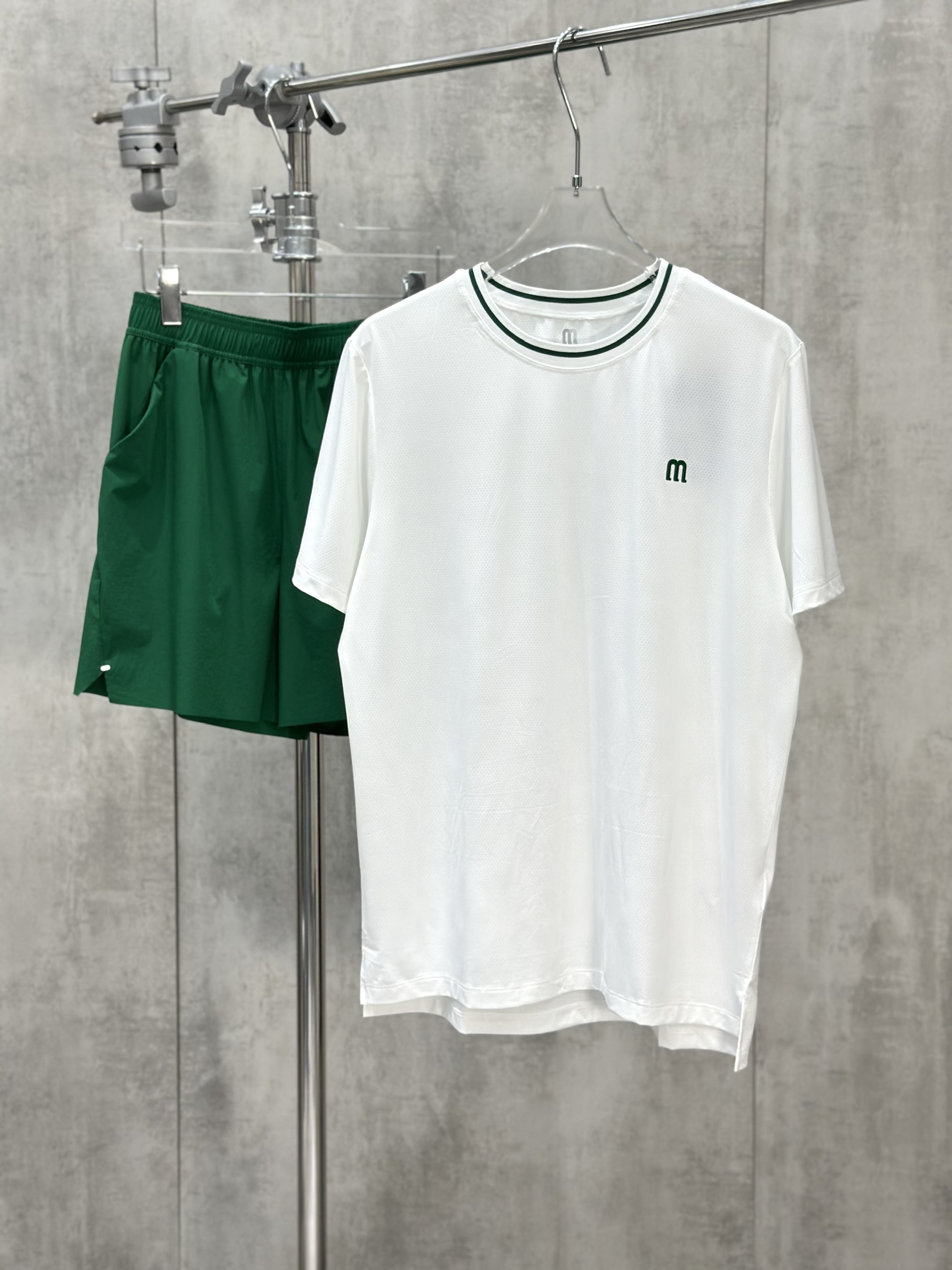 Set bộ thể thao hè Manseti Trắng Xanh cổ tròn Like Auth S-XL VTN