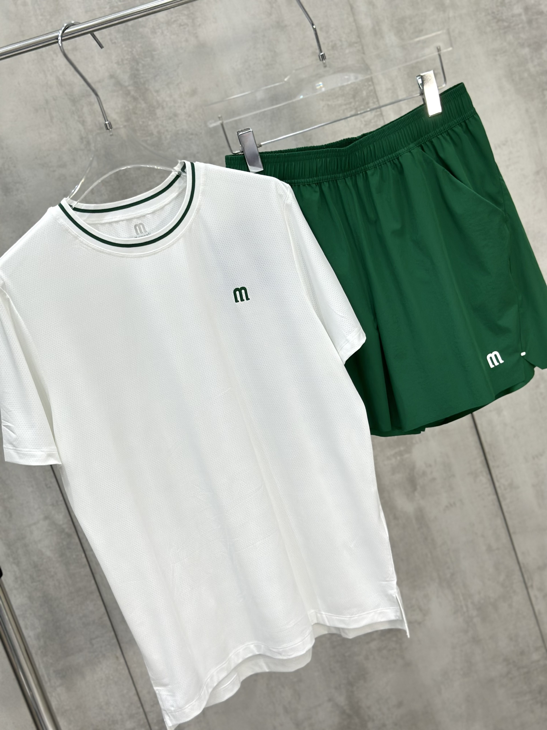 Set bộ thể thao hè Manseti Trắng Xanh cổ tròn Like Auth S-XL VTN