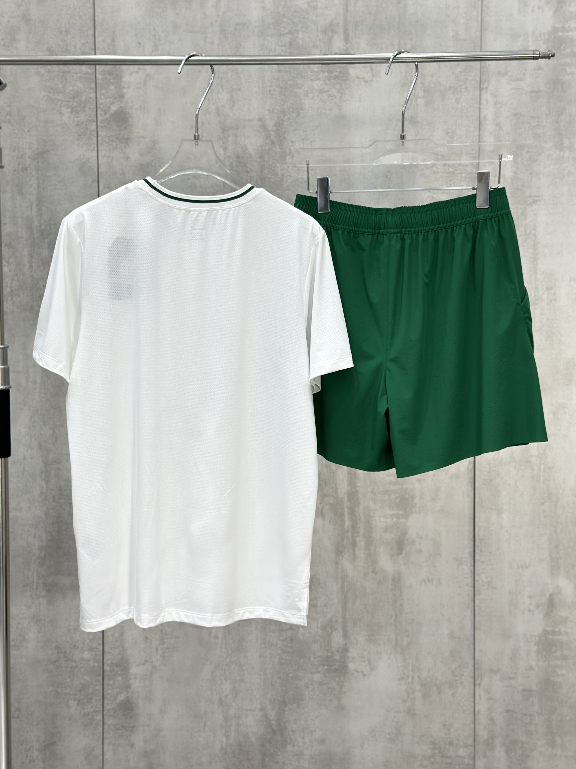 Set bộ thể thao hè Manseti Trắng Xanh cổ tròn Like Auth S-XL VTN