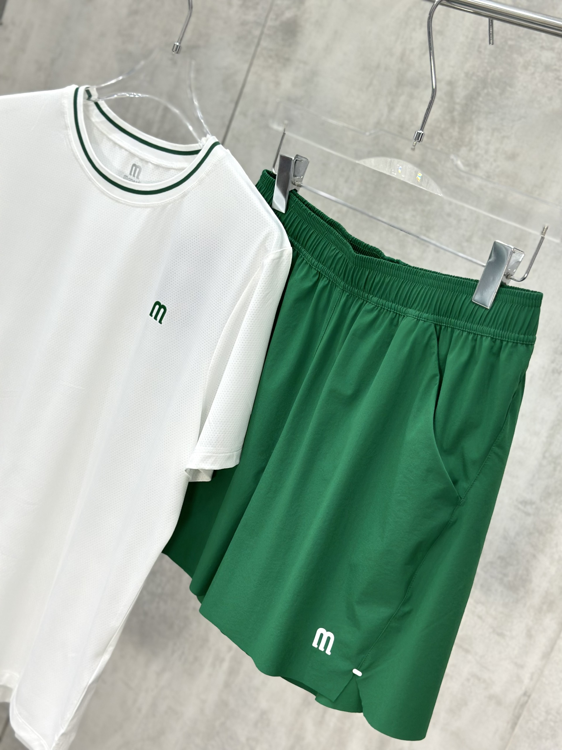 Set bộ thể thao hè Manseti Trắng Xanh cổ tròn Like Auth S-XL VTN