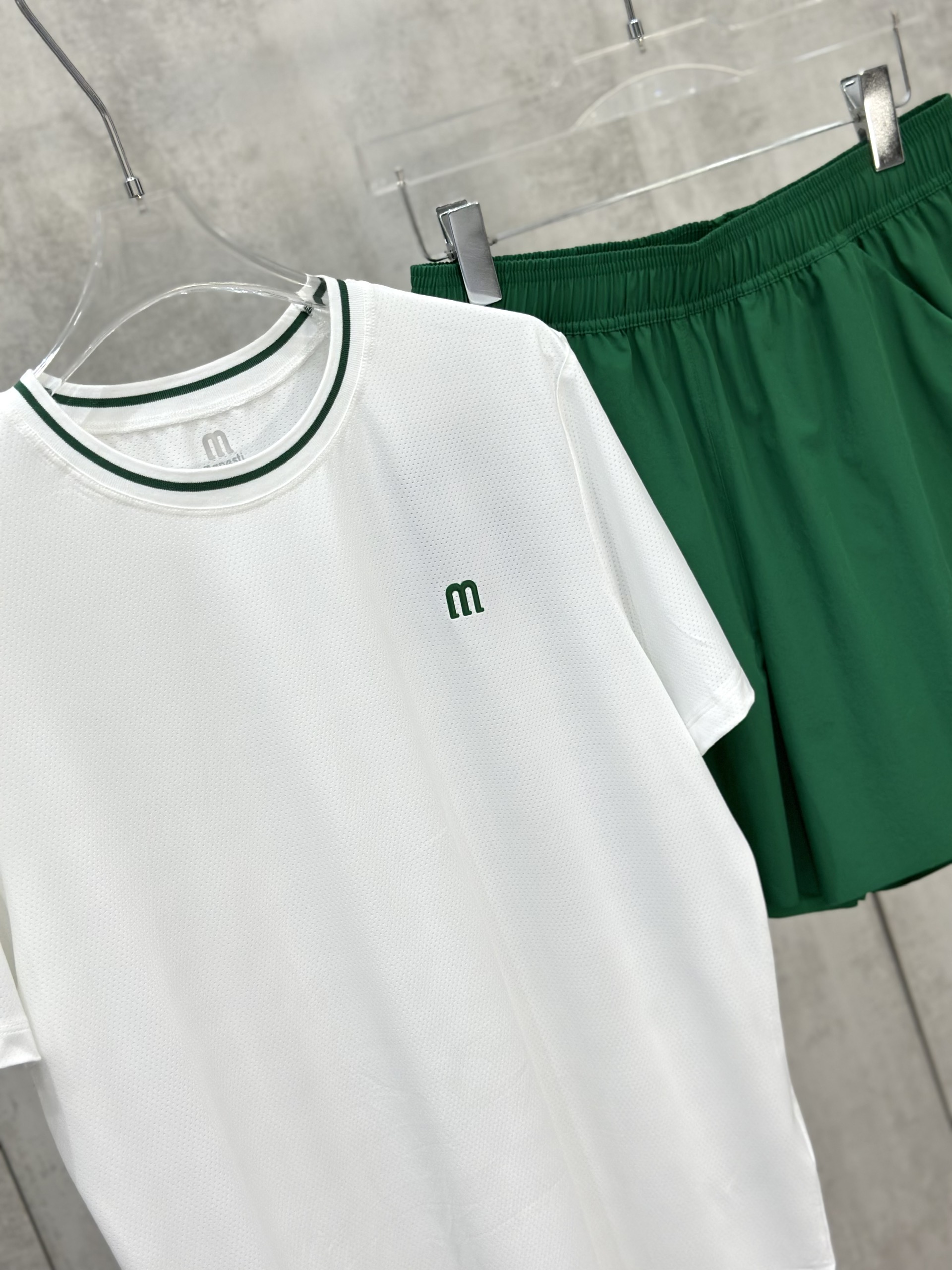 Set bộ thể thao hè Manseti Trắng Xanh cổ tròn Like Auth S-XL VTN