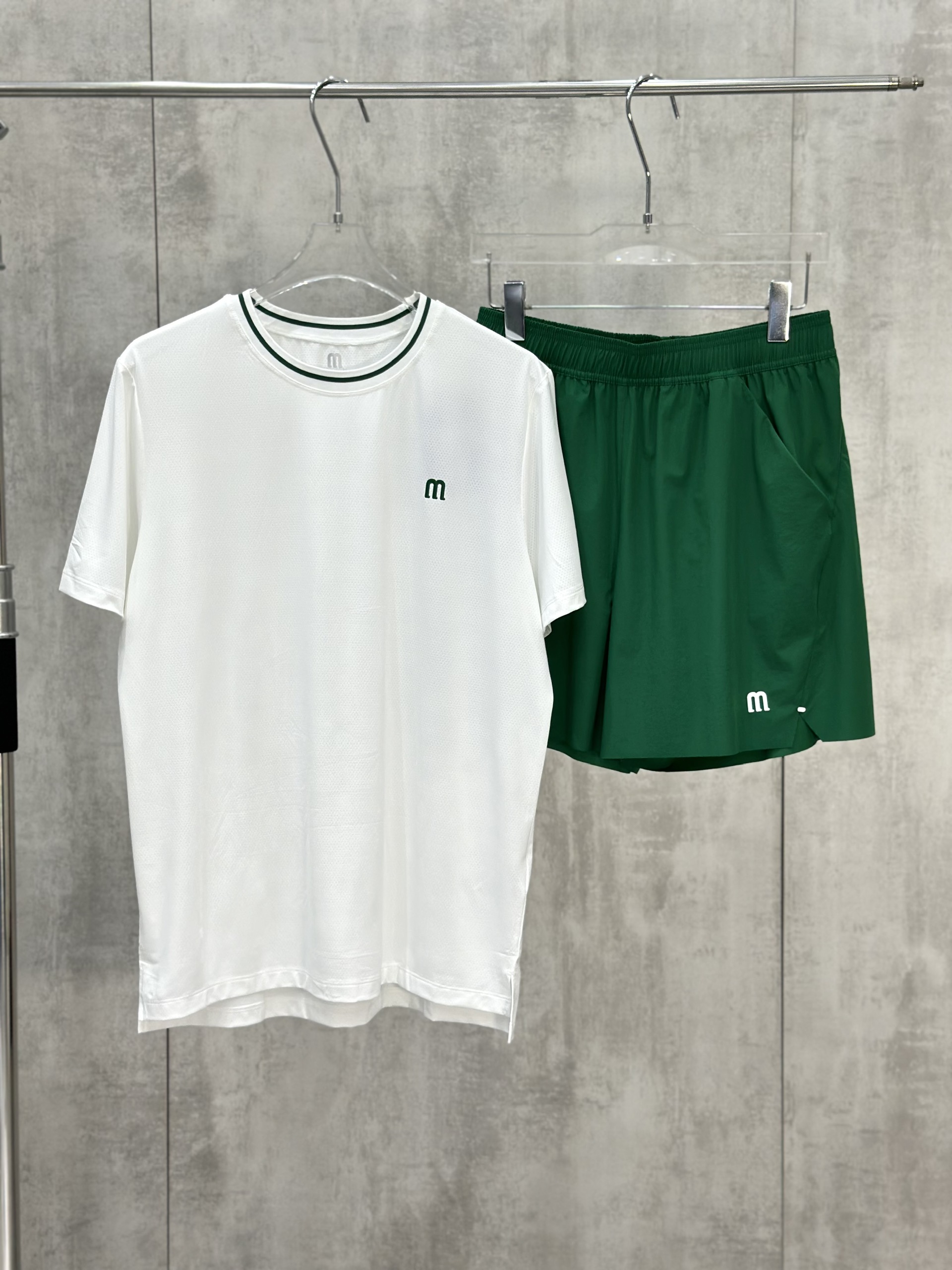 Set bộ thể thao hè Manseti Trắng Xanh cổ tròn Like Auth S-XL VTN