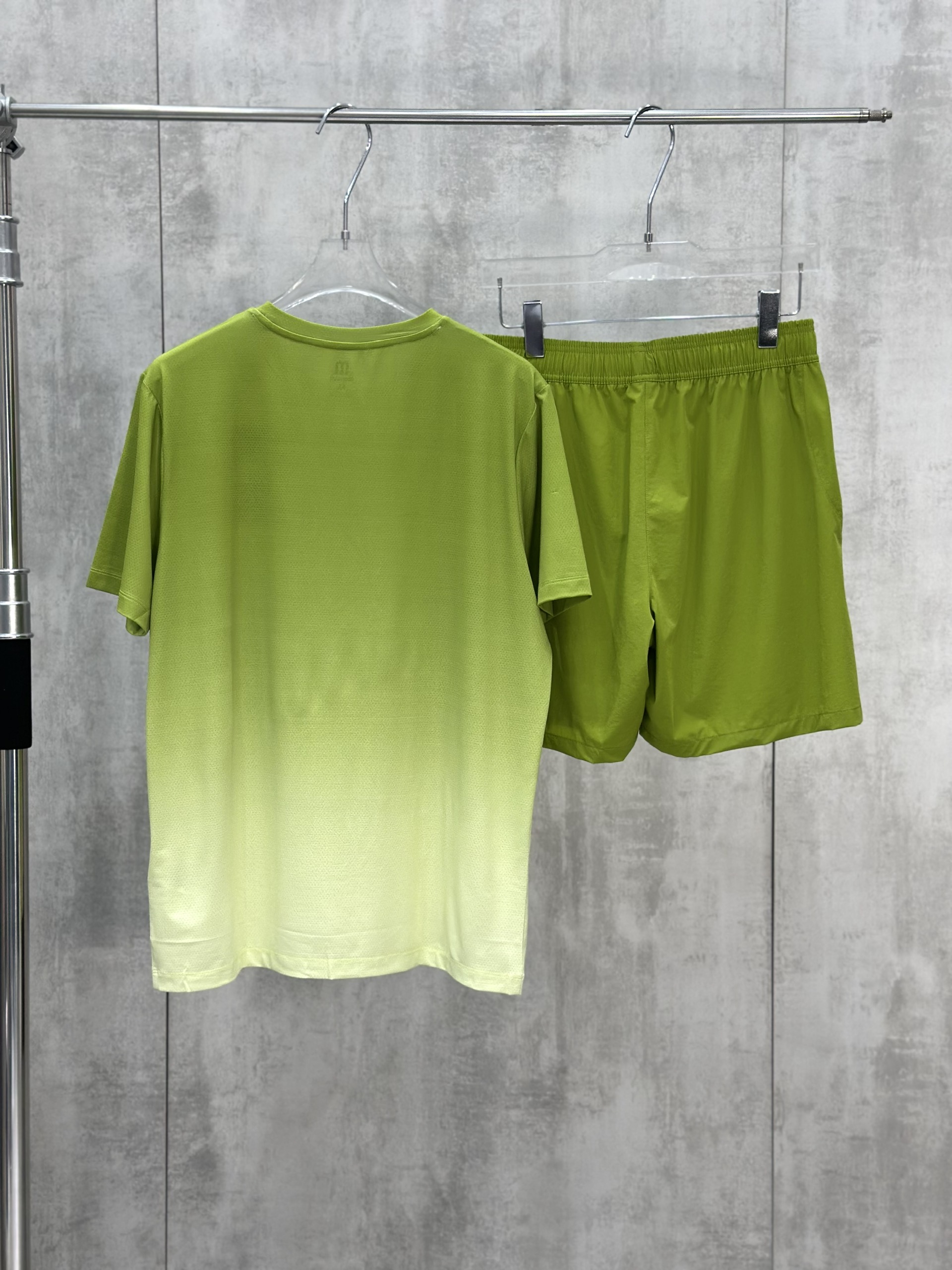 Set bộ thể thao hè Manseti Xanh Cốm hiệu ứng Loang cổ tròn Like Auth S-XL VTN