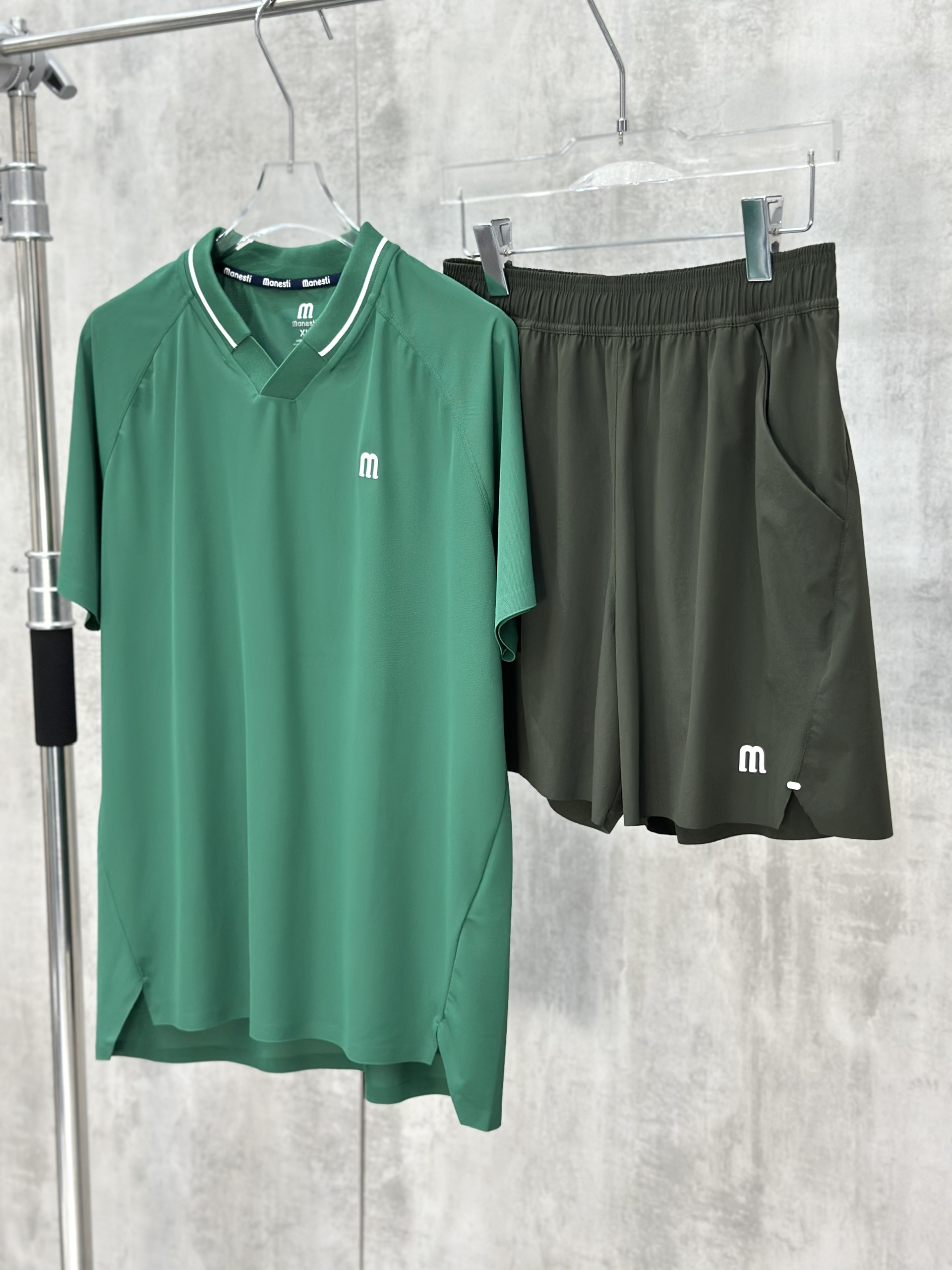 Set bộ thể thao hè Manseti Xanh Lá cổ tim Like Auth S-XL VTN