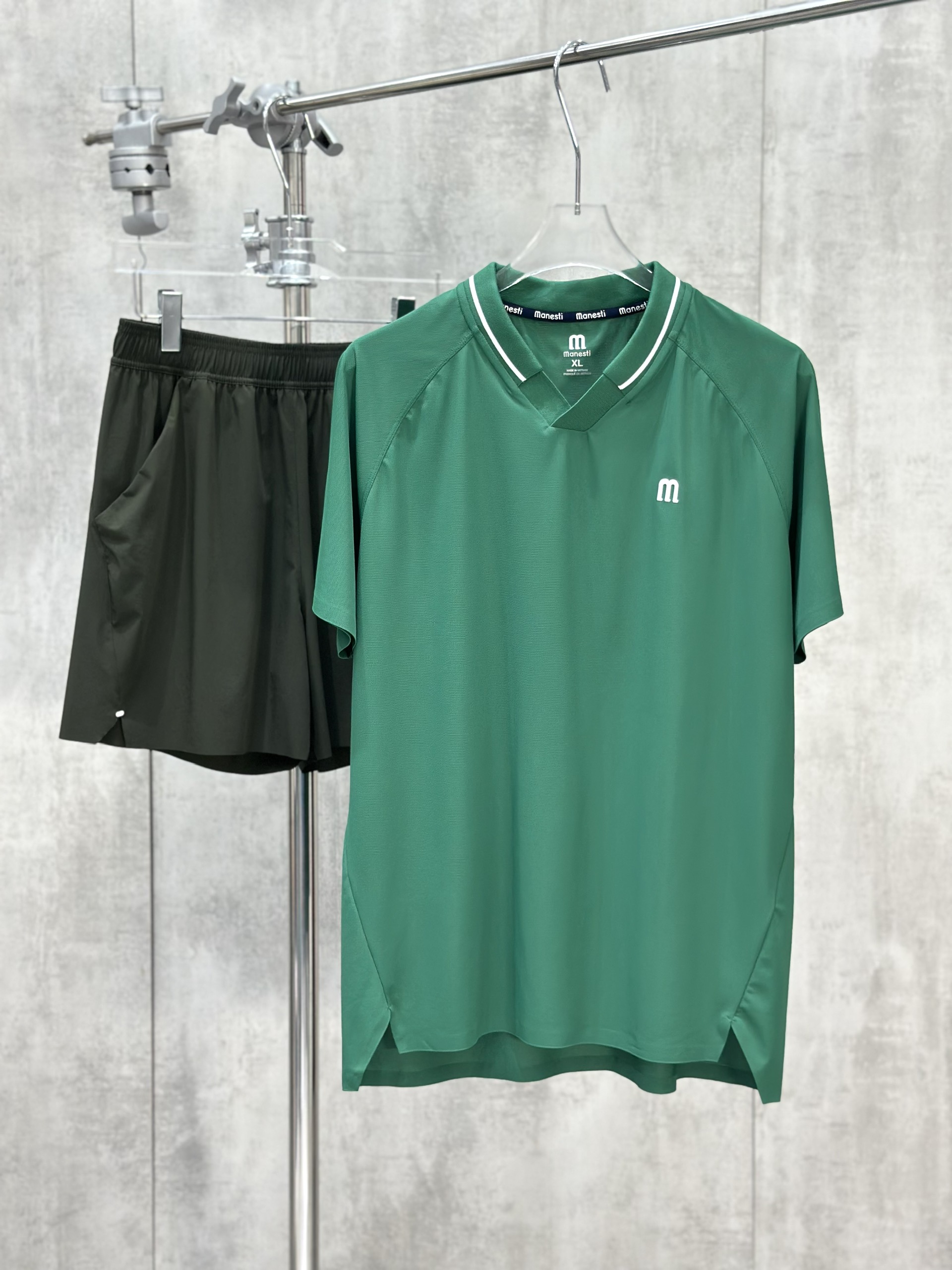 Set bộ thể thao hè Manseti Xanh Lá cổ tim Like Auth S-XL VTN