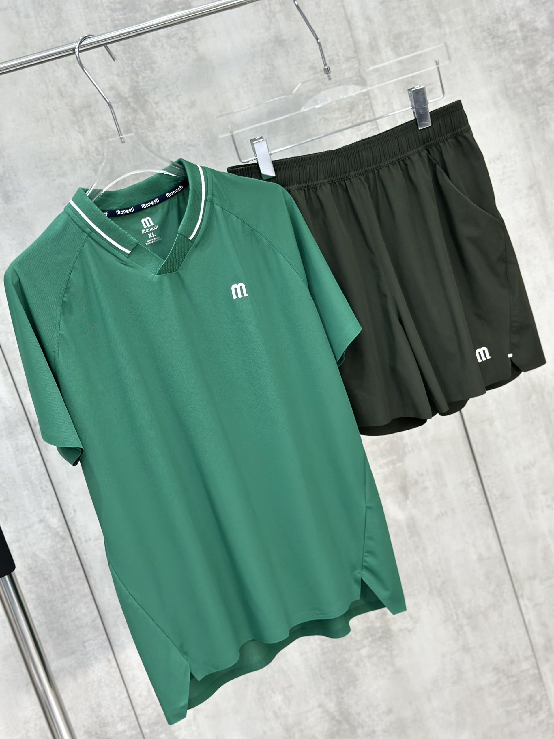 Set bộ thể thao hè Manseti Xanh Lá cổ tim Like Auth S-XL VTN