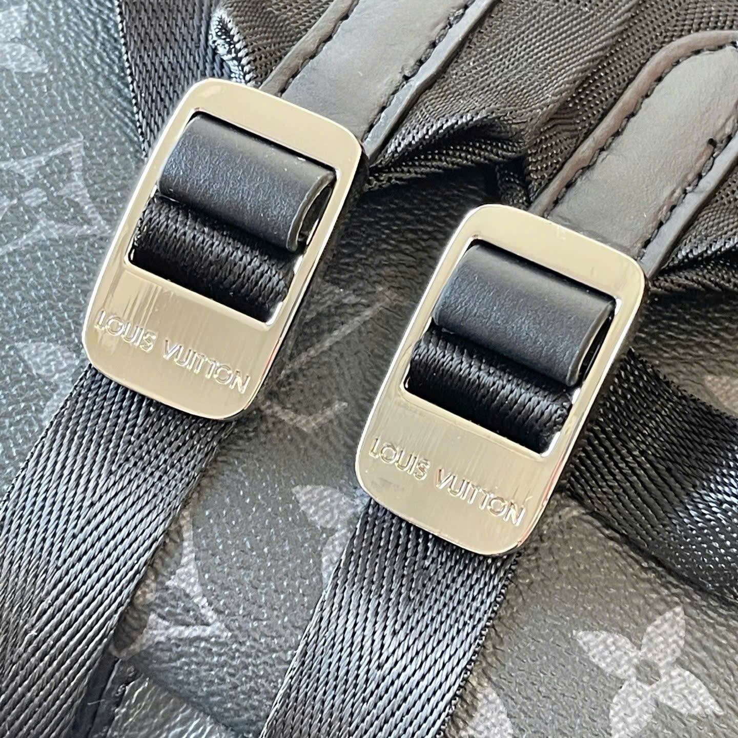 Balo Louis Vuitton LV Discovery Cargo Backpack PM monogram Đen bản 1-1 on web 29x40x20 PLD