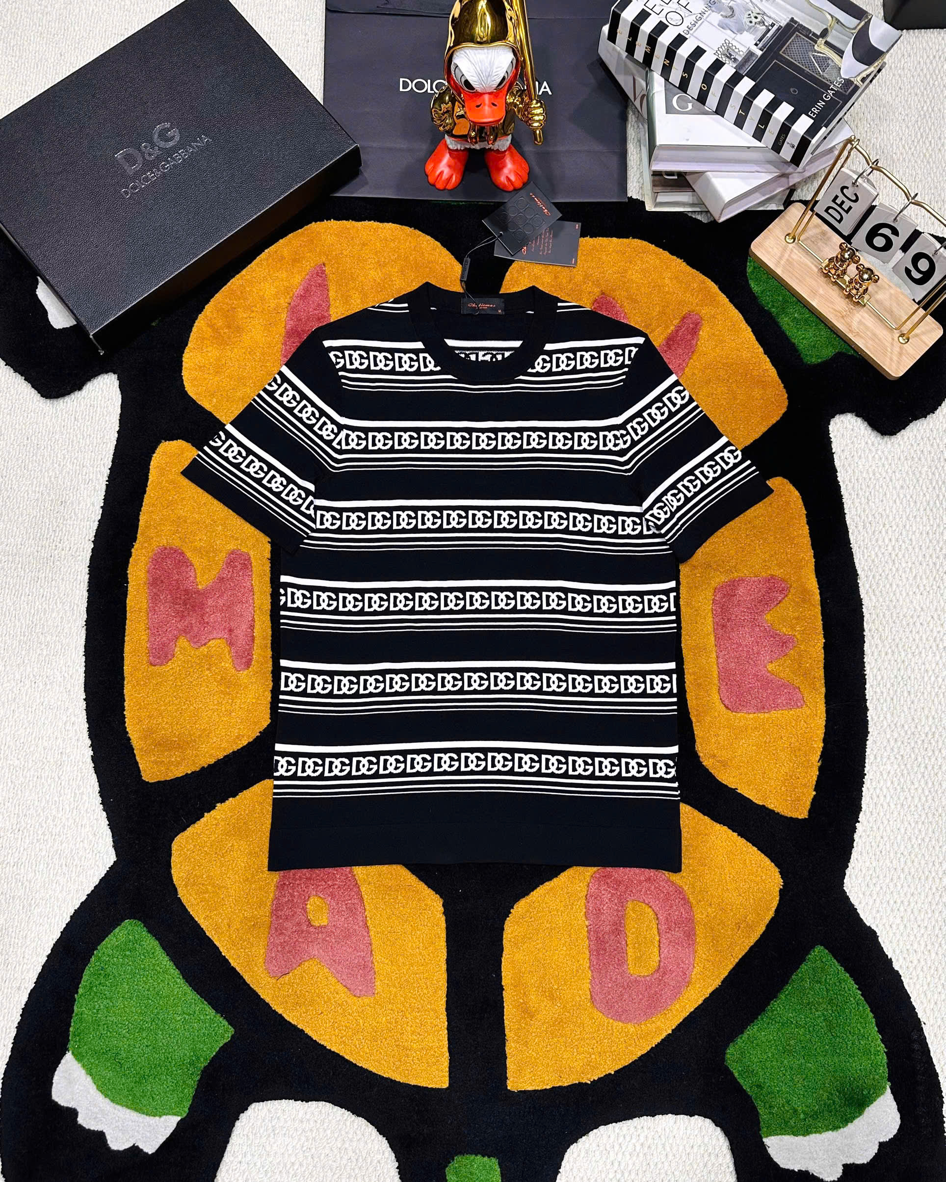 Áo phông T shirt Dolce Gabbana DG logo kẻ ngang Like Auth 48-52 MK/đen