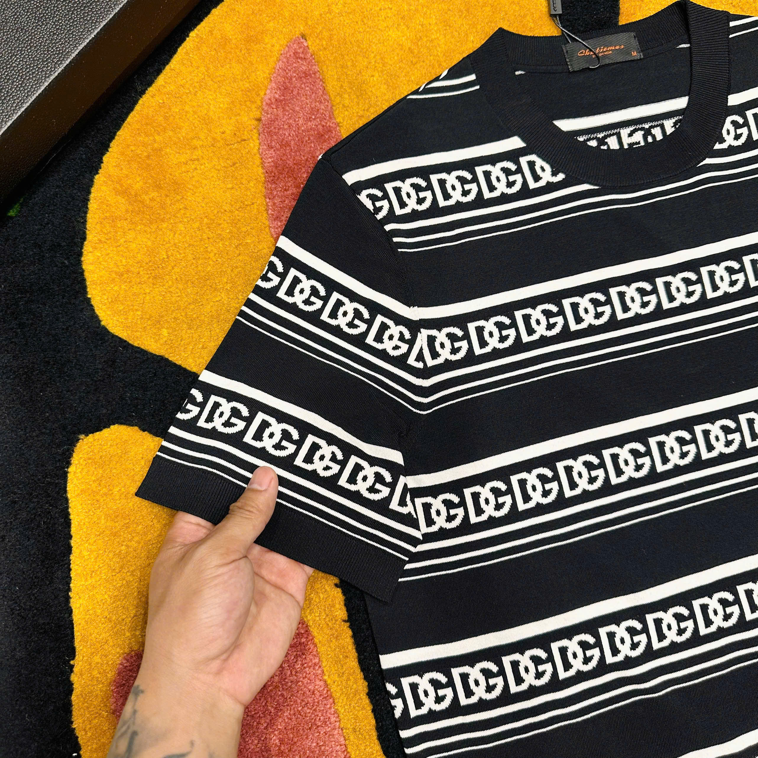 Áo phông T shirt Dolce Gabbana DG logo kẻ ngang Like Auth 48-52 MK/đen