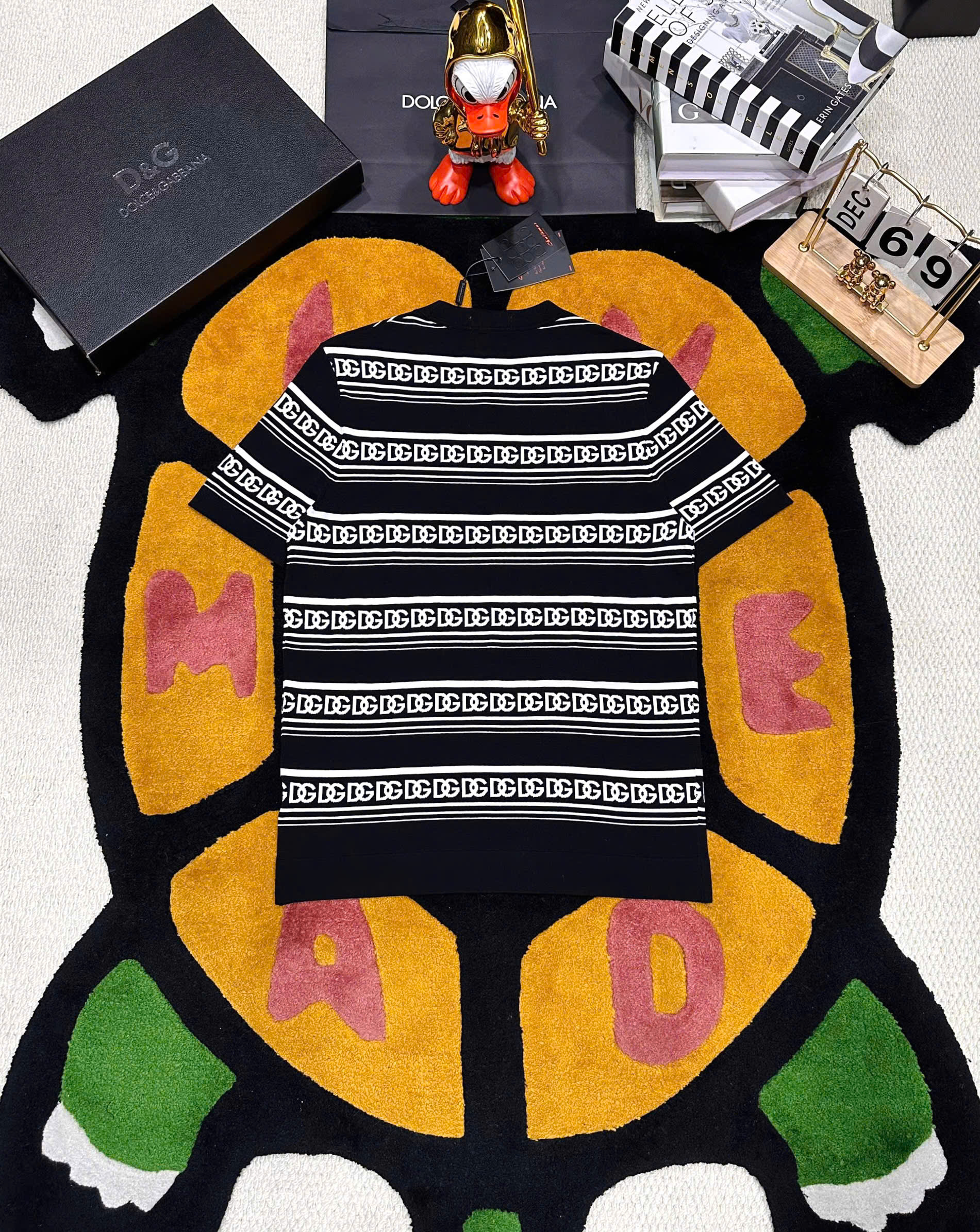 Áo phông T shirt Dolce Gabbana DG logo kẻ ngang Like Auth 48-52 MK/đen