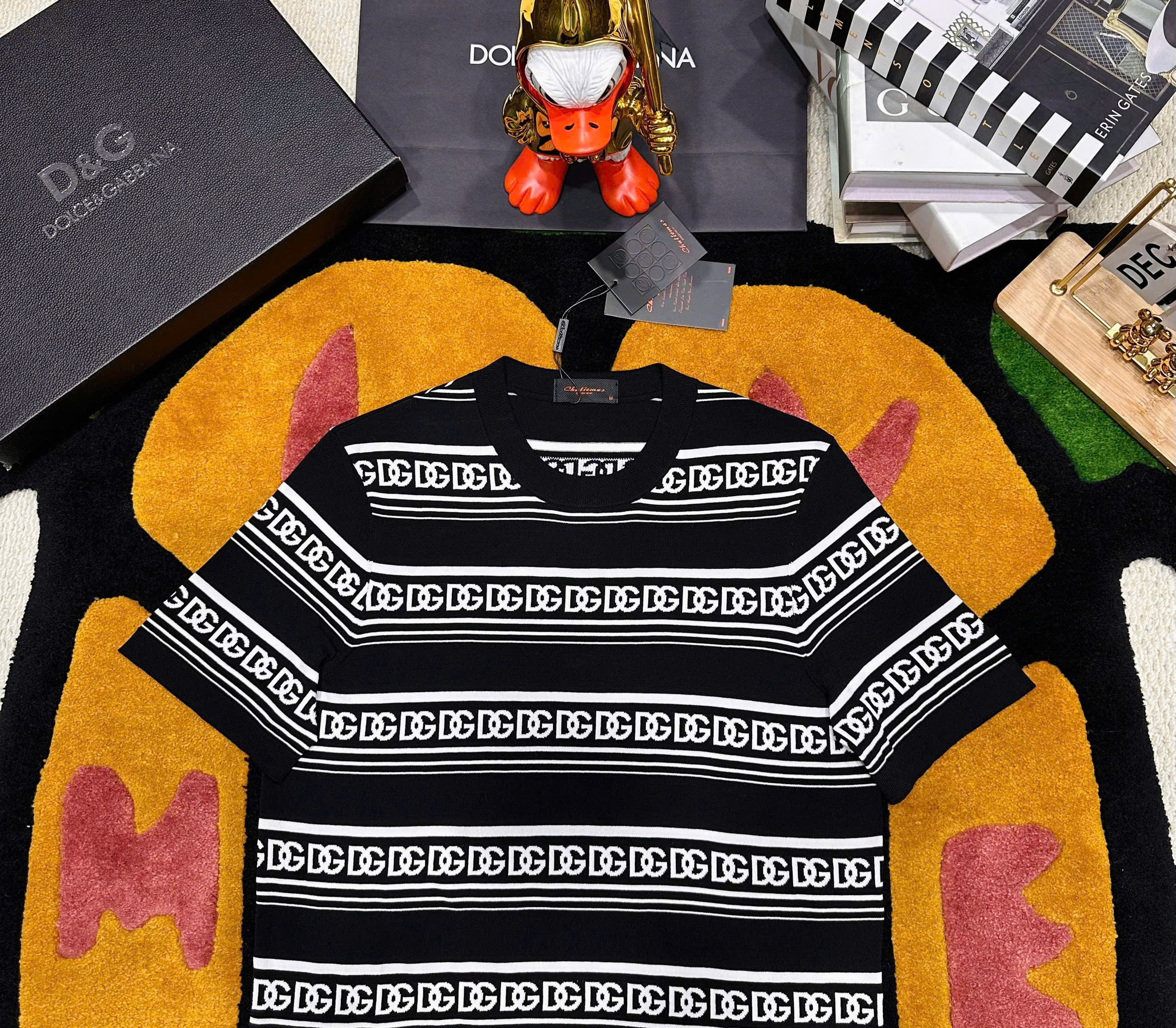 Áo phông T shirt Dolce Gabbana DG logo kẻ ngang Like Auth 48-52 MK/đen