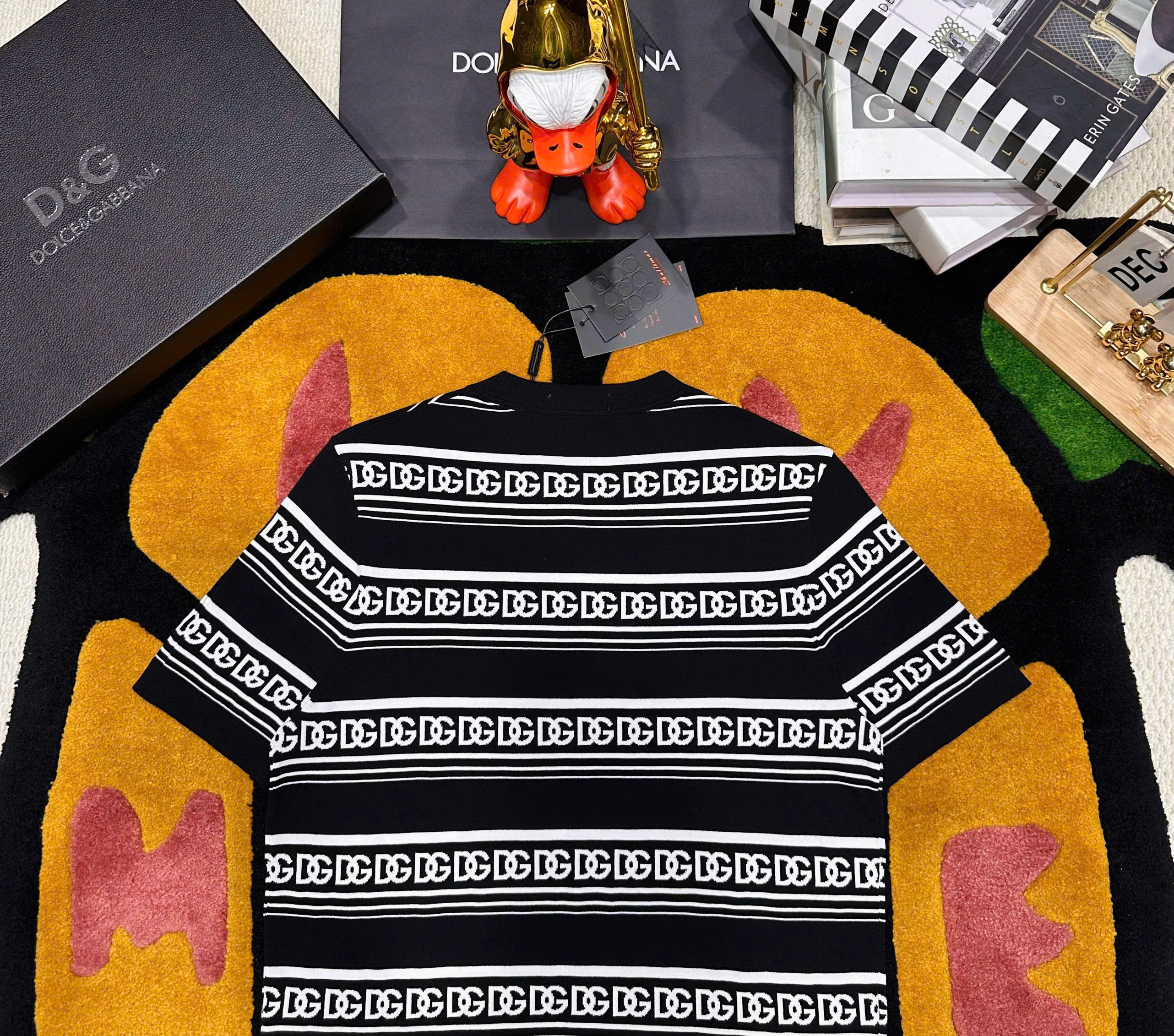 Áo phông T shirt Dolce Gabbana DG logo kẻ ngang Like Auth 48-52 MK/đen