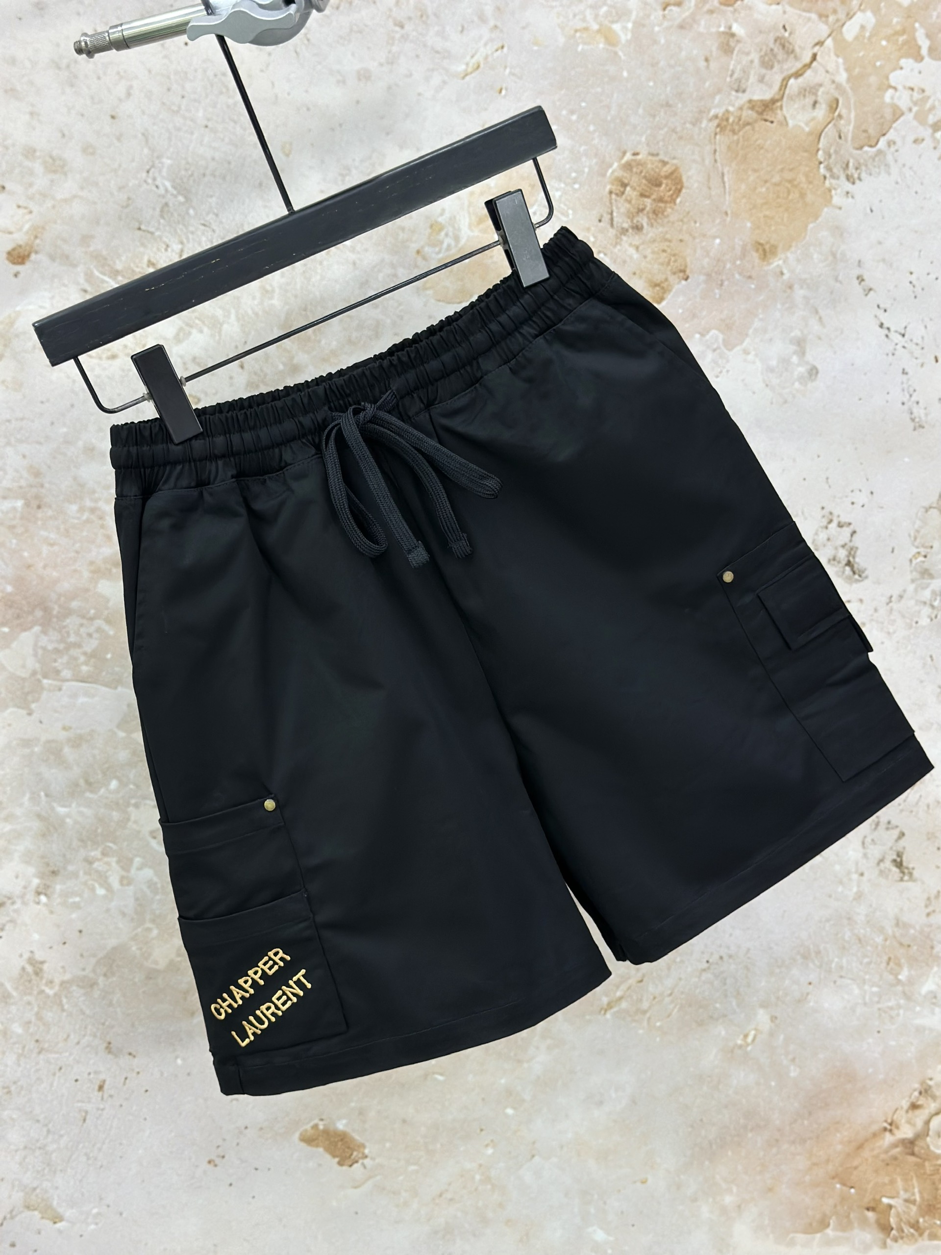 Quần short ngố vải Chapper Laurent logo thêu túi đùi Like Auth S-L VTN