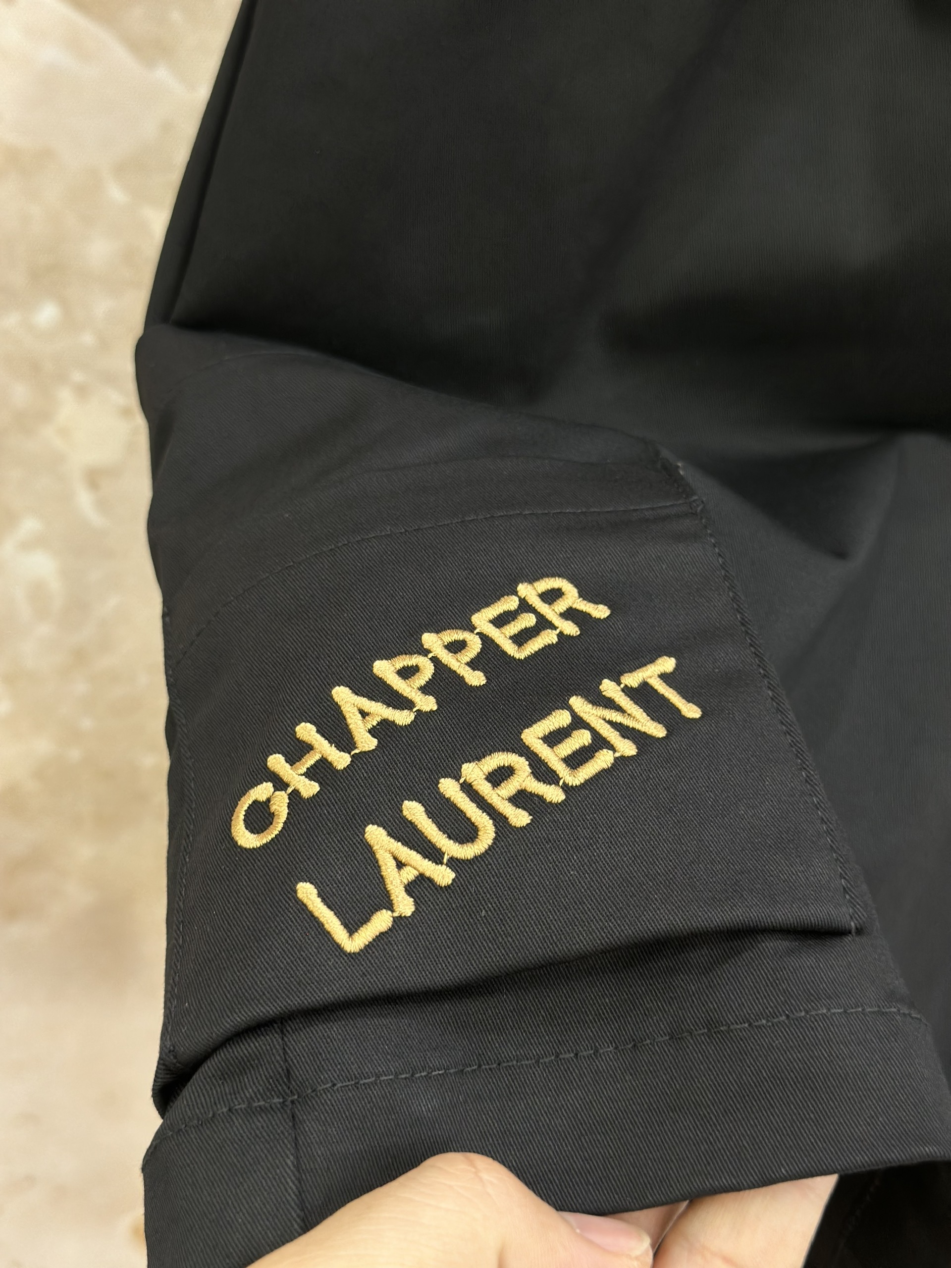 Quần short ngố vải Chapper Laurent logo thêu túi đùi Like Auth S-L VTN